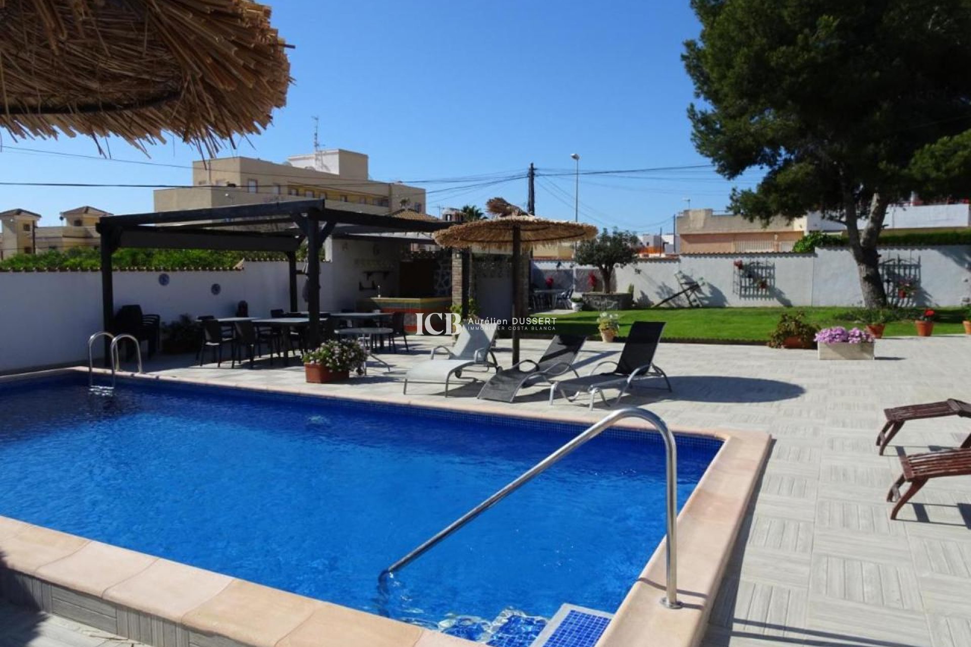 Resale - Villa -
Orihuela Costa - Cabo Roig