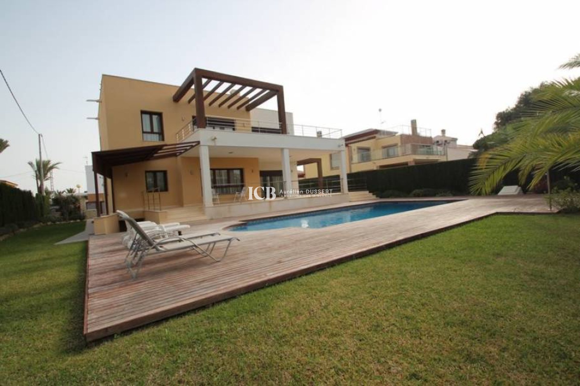 Resale - Villa -
Orihuela Costa - Cabo Roig