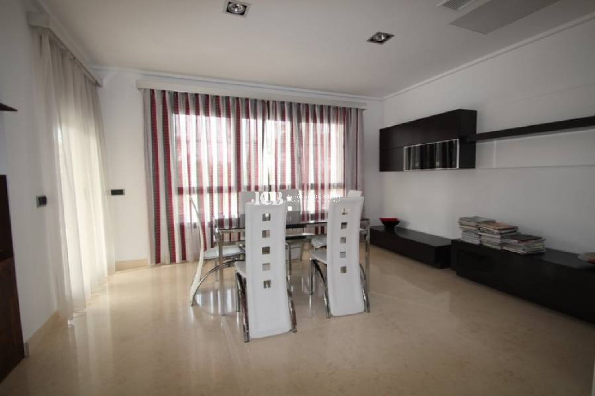 Resale - Villa -
Orihuela Costa - Cabo Roig