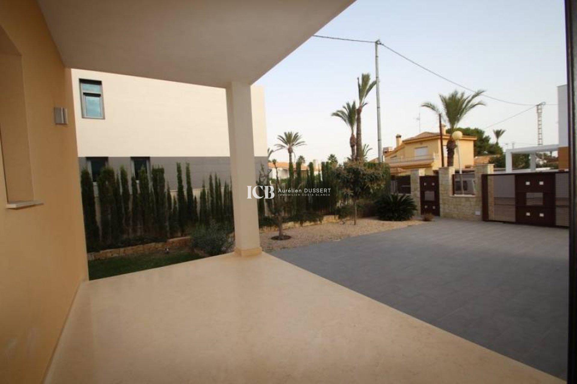 Resale - Villa -
Orihuela Costa - Cabo Roig