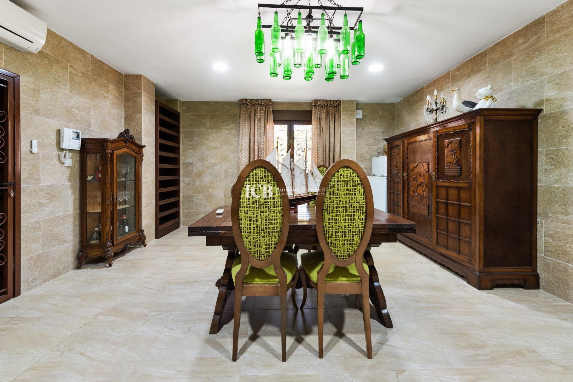 Resale - Villa -
Orihuela Costa - Campoamor