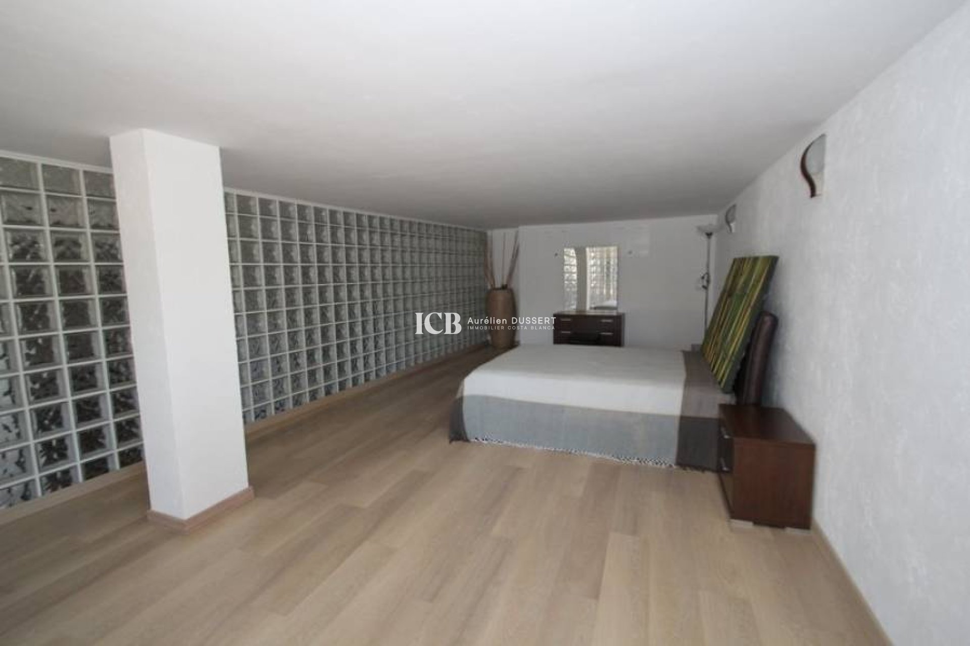 Resale - Villa -
Orihuela Costa - Campoamor