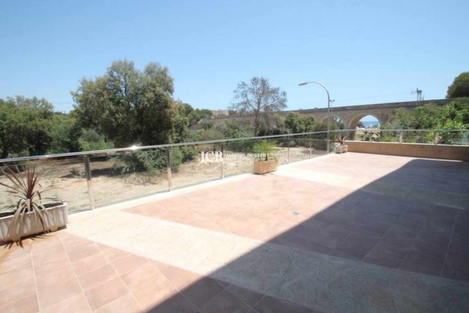 Resale - Villa -
Orihuela Costa - Campoamor