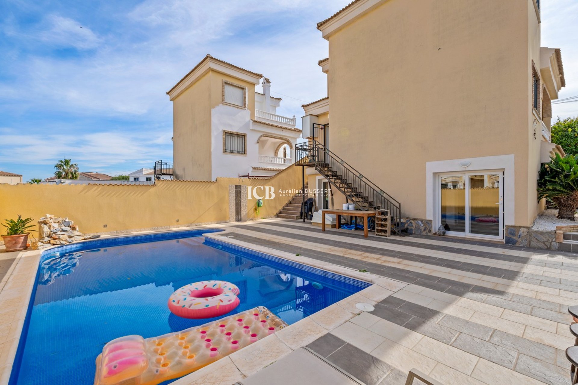 Resale - Villa -
Orihuela Costa - Castillo de Don Juan