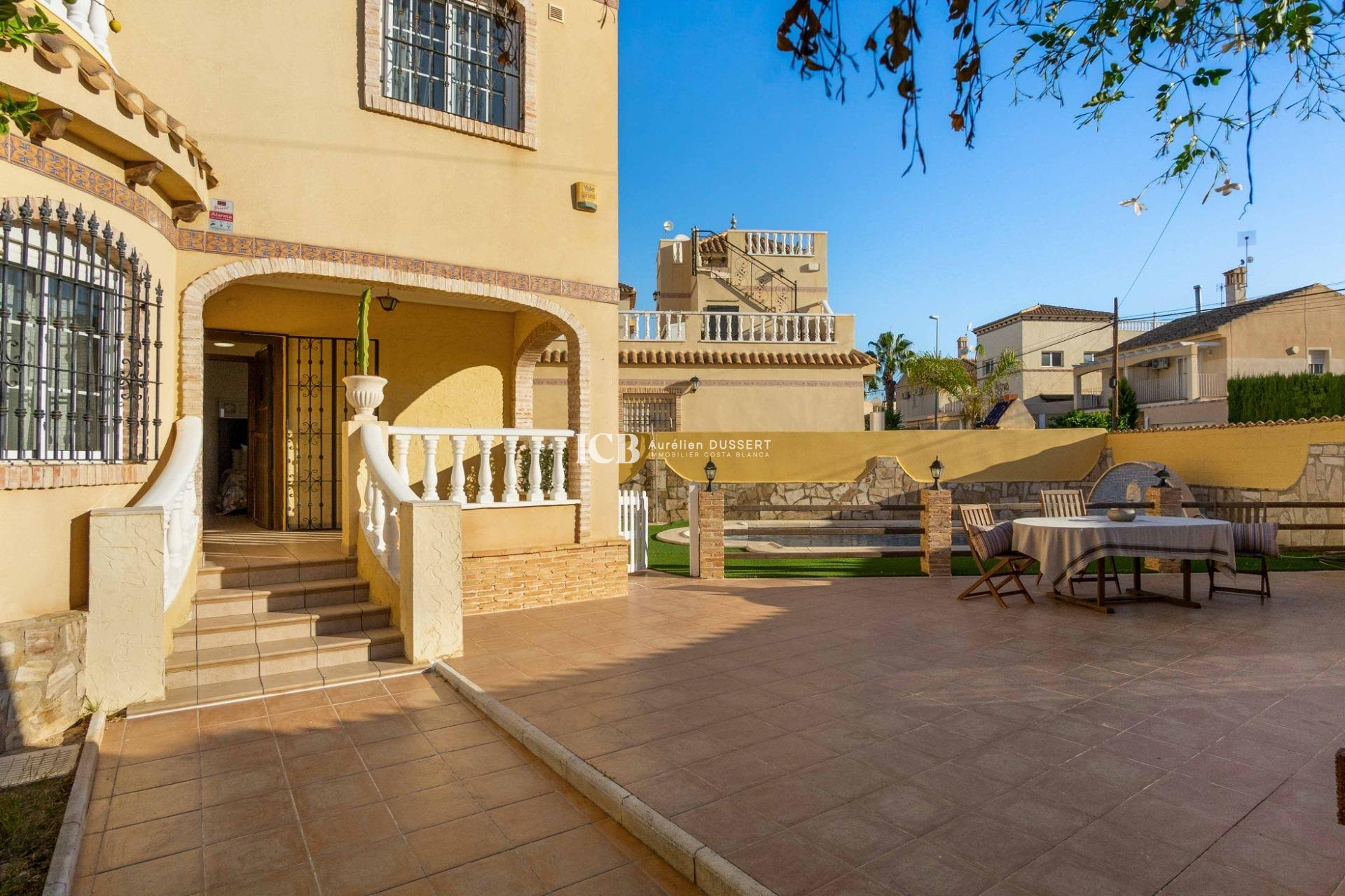 Resale - Villa -
Orihuela Costa - La Florida