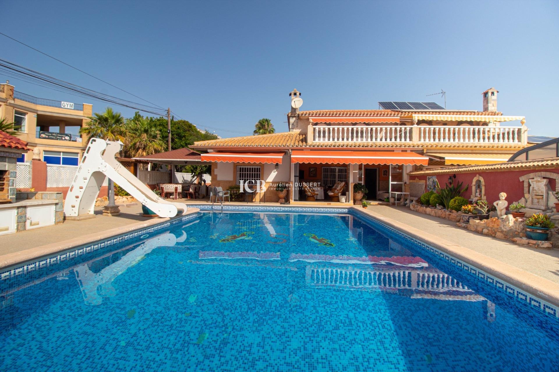 Resale - Villa -
Orihuela Costa - La Regia