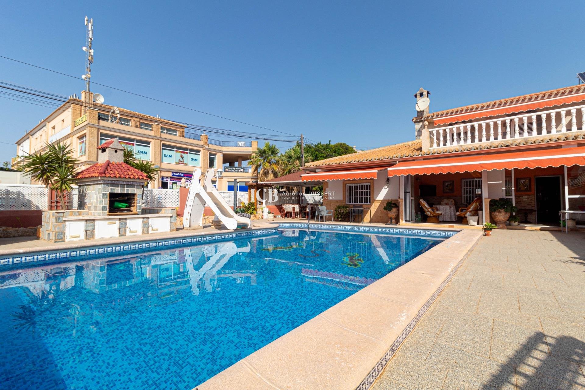 Resale - Villa -
Orihuela Costa - La Regia