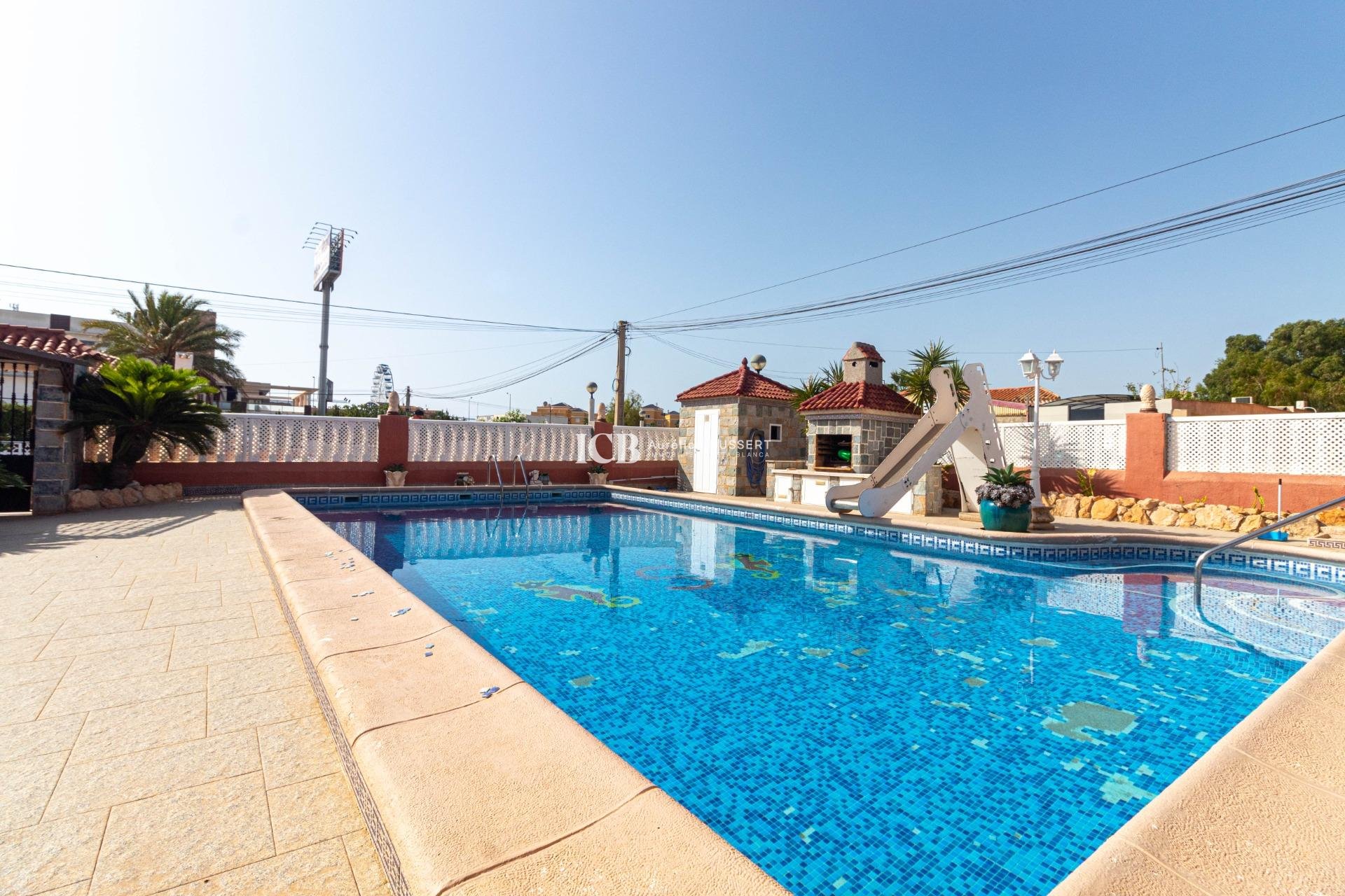 Resale - Villa -
Orihuela Costa - La Regia