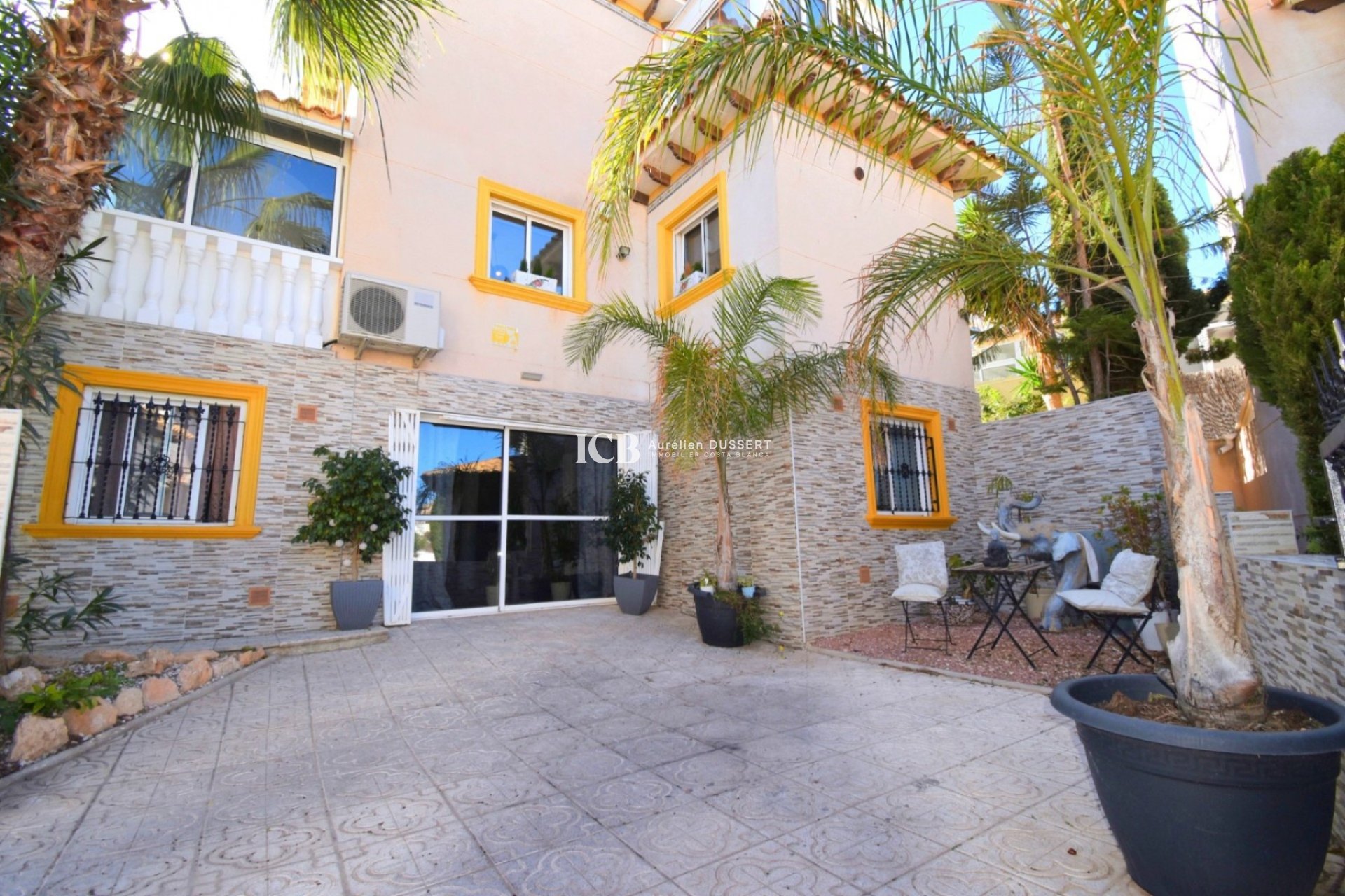 Resale - Villa -
Orihuela Costa - La Zenia