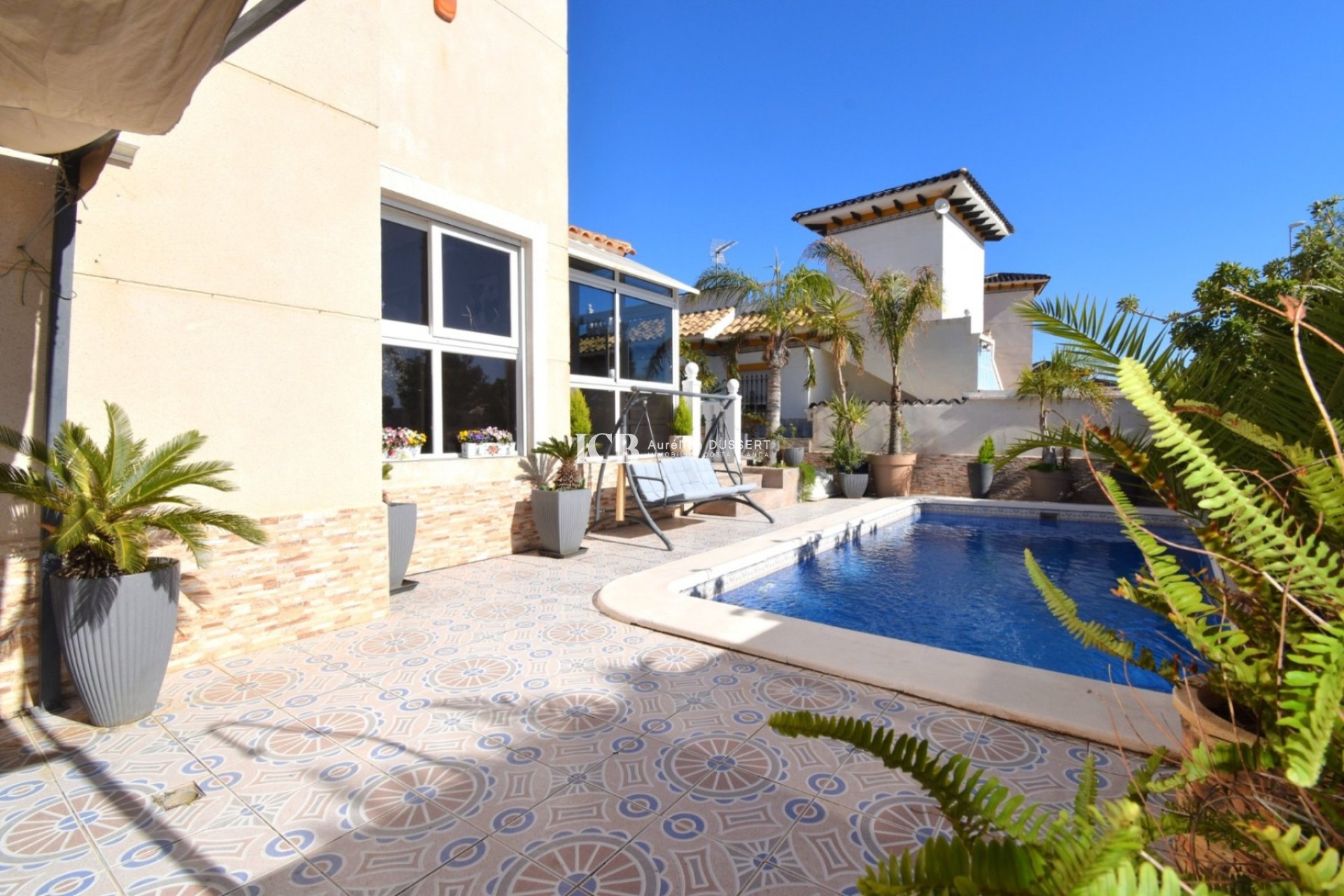 Resale - Villa -
Orihuela Costa - La Zenia