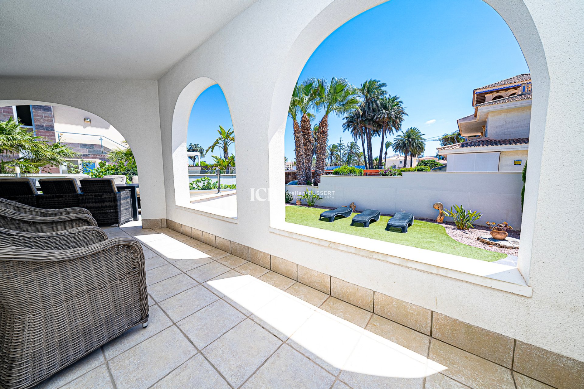 Resale - Villa -
Orihuela Costa - La Zenia