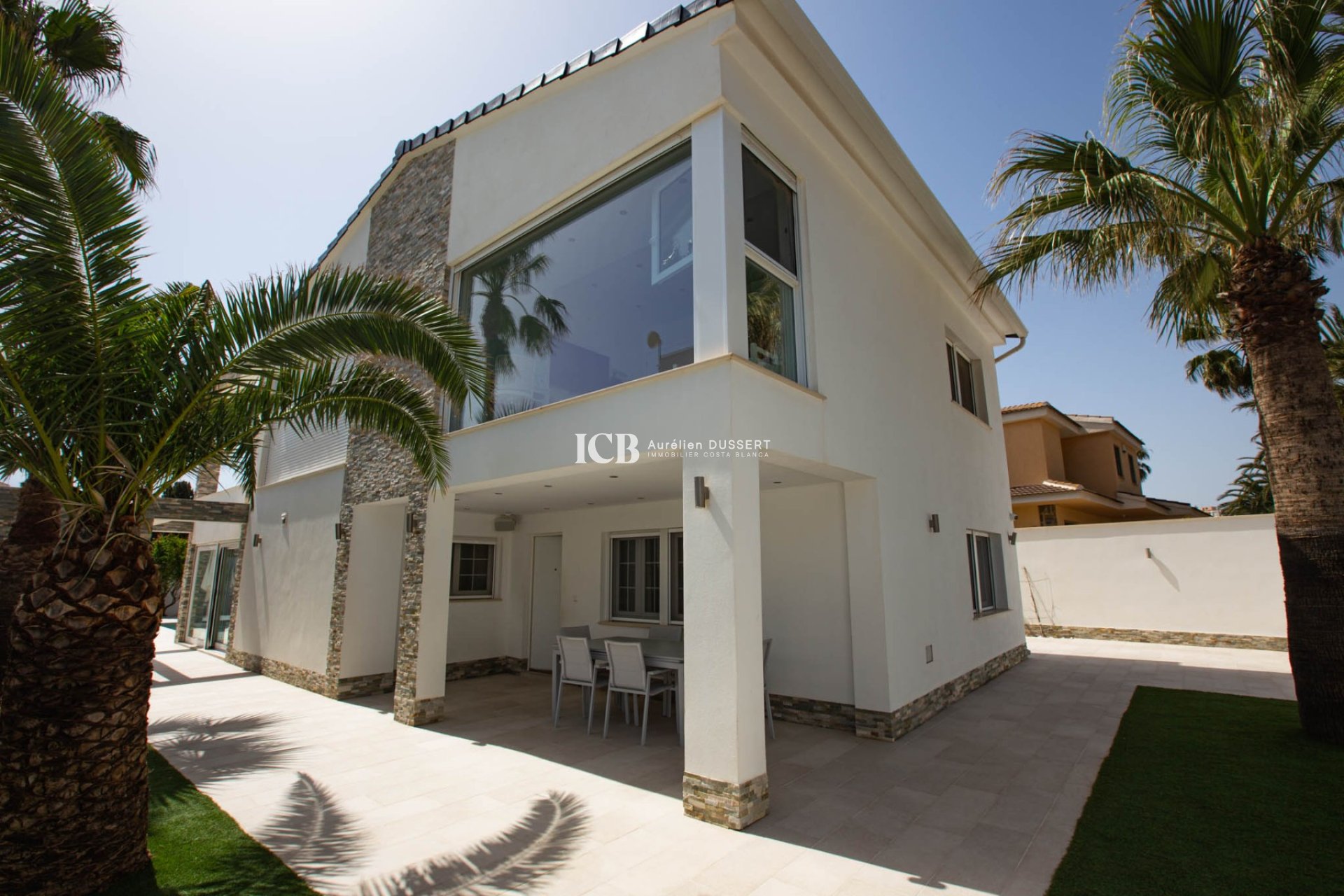 Resale - Villa -
Orihuela Costa - La Zenia