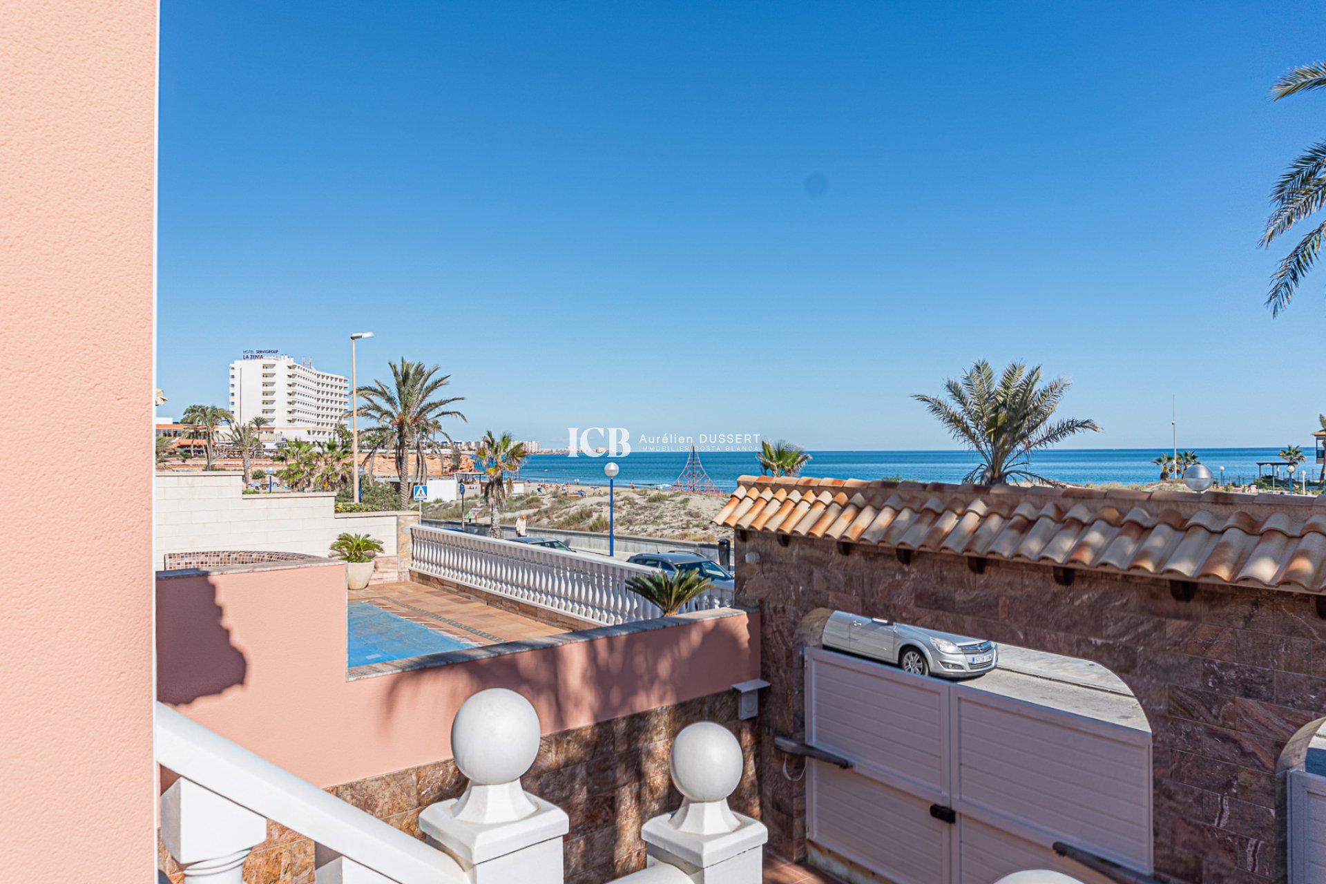 Resale - Villa -
Orihuela Costa - La Zenia