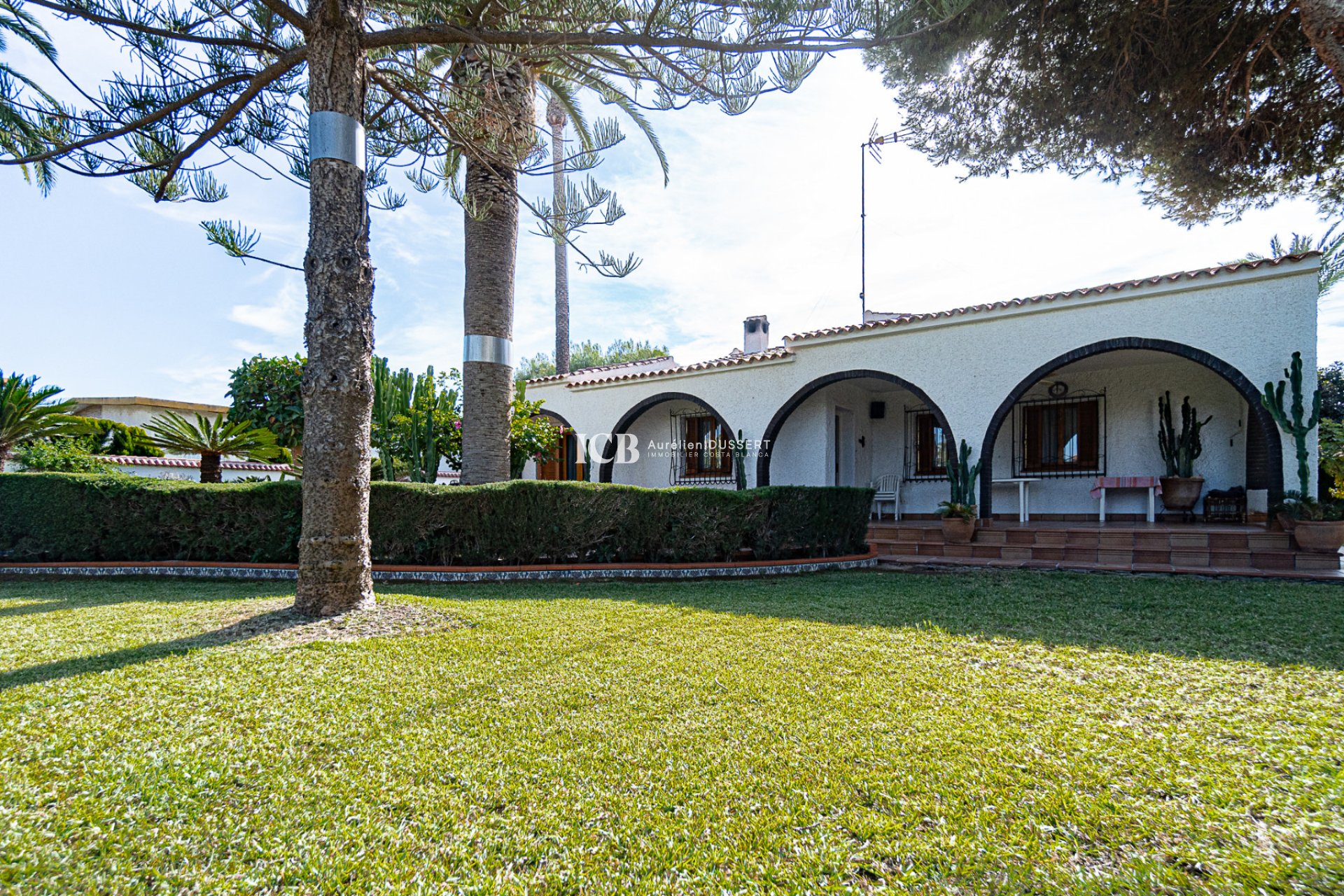 Resale - Villa -
Orihuela Costa - La Zenia