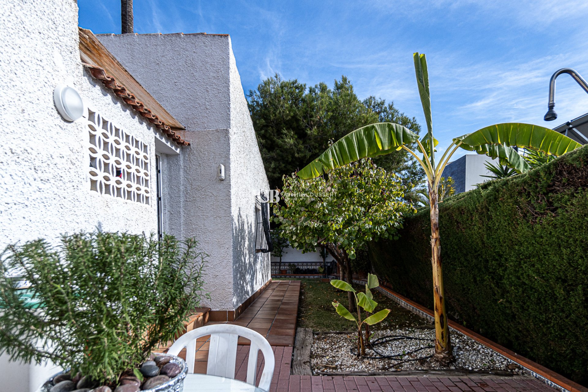 Resale - Villa -
Orihuela Costa - La Zenia