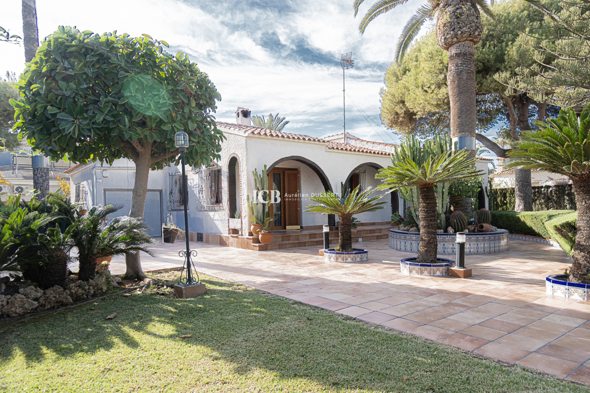 Resale - Villa -
Orihuela Costa - La Zenia