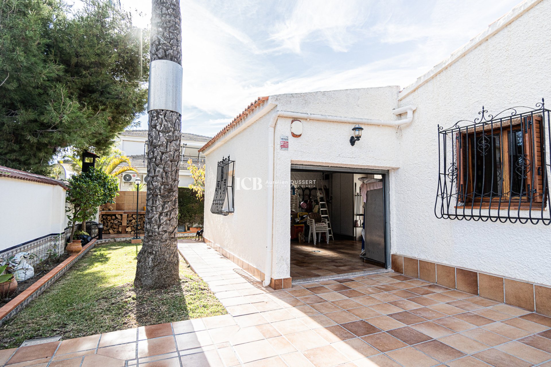 Resale - Villa -
Orihuela Costa - La Zenia