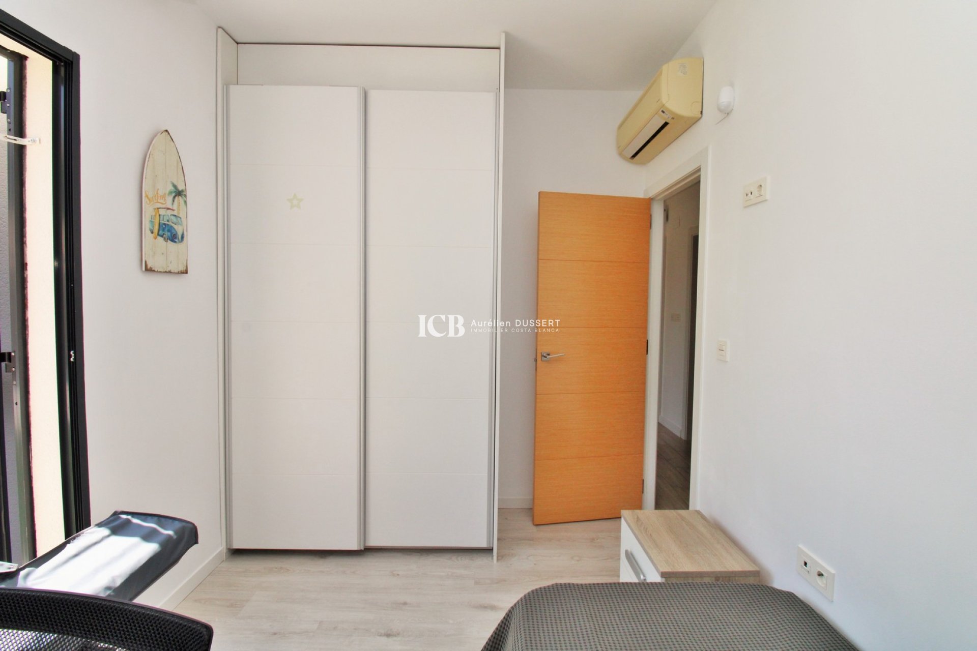 Resale - Villa -
Orihuela Costa - La Zenia