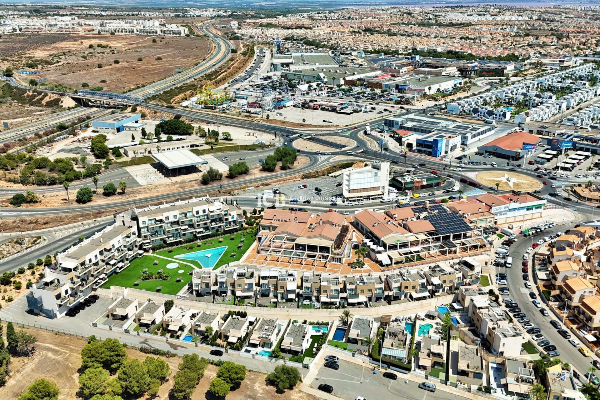 Resale - Villa -
Orihuela Costa - La Zenia