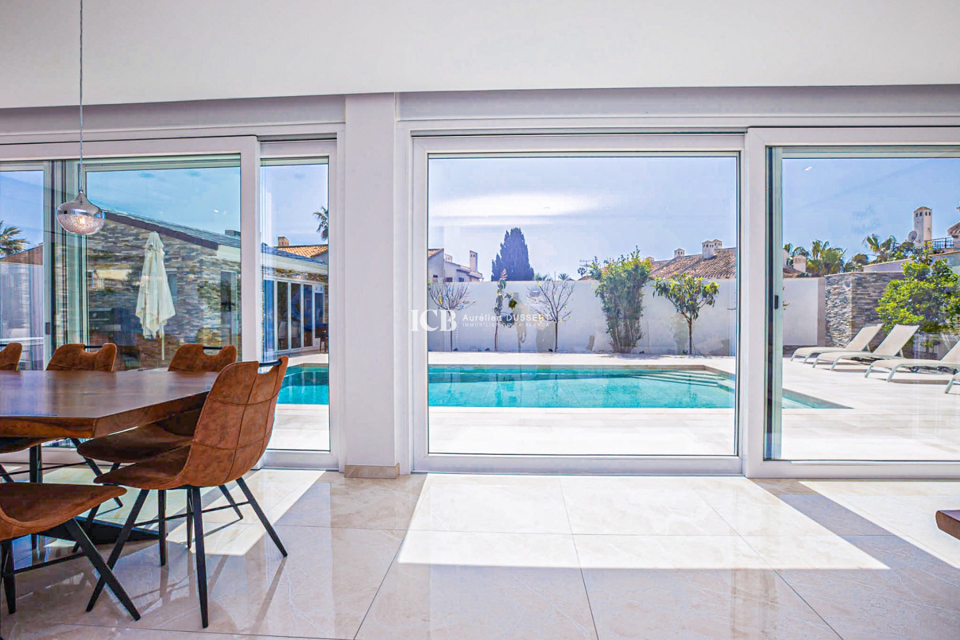 Resale - Villa -
Orihuela Costa - La Zenia