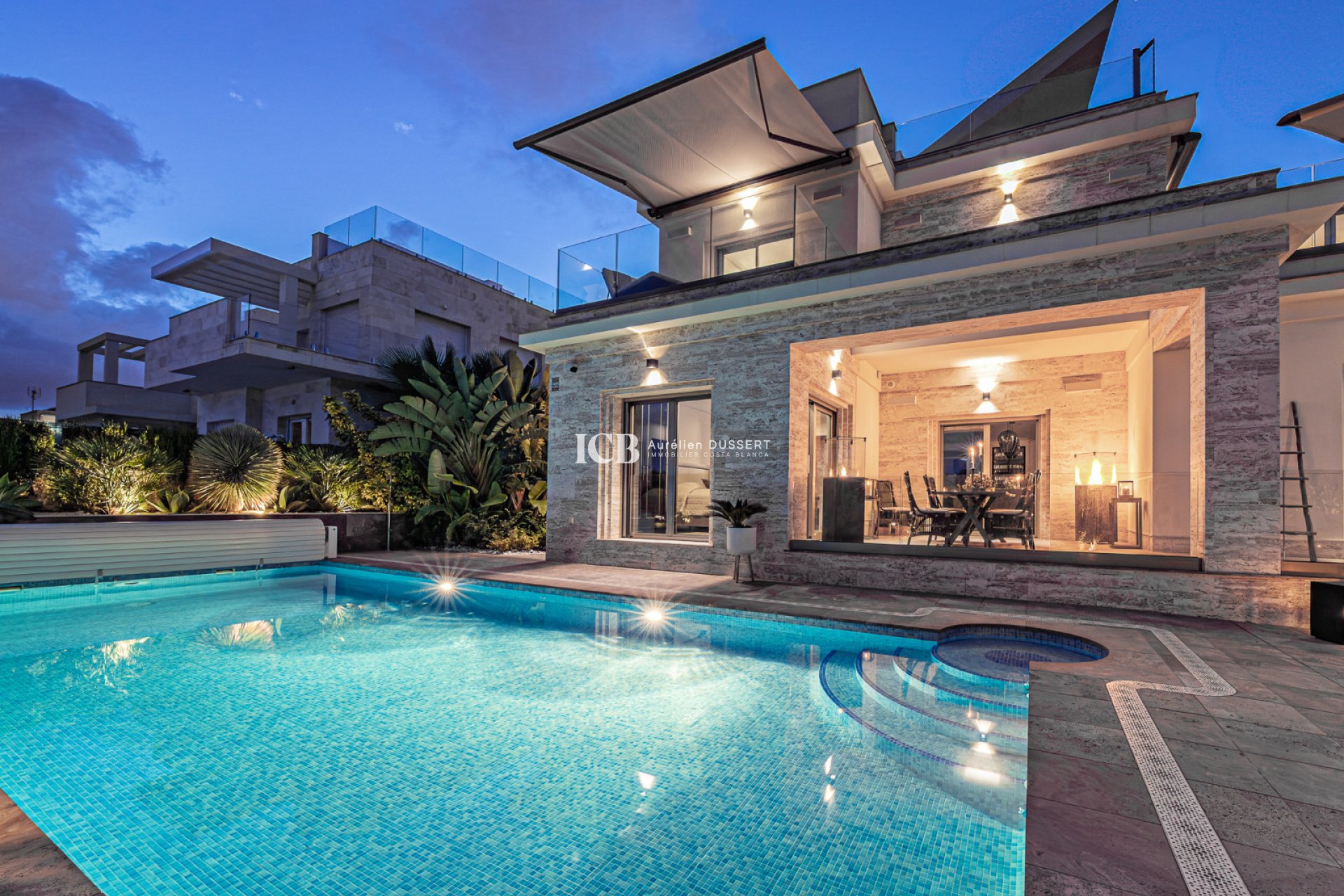 Resale - Villa -
Orihuela Costa - La Zenia