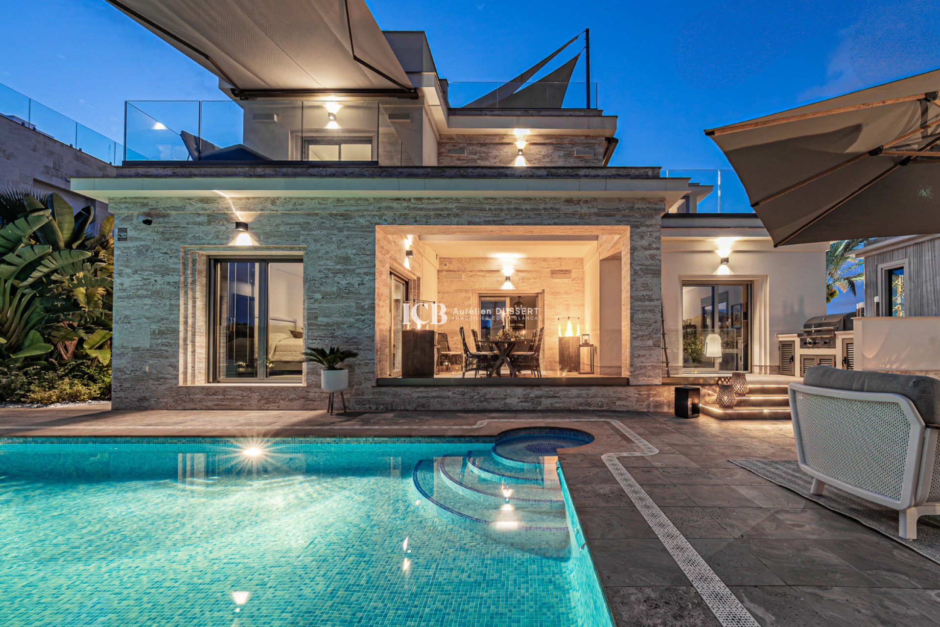 Resale - Villa -
Orihuela Costa - La Zenia