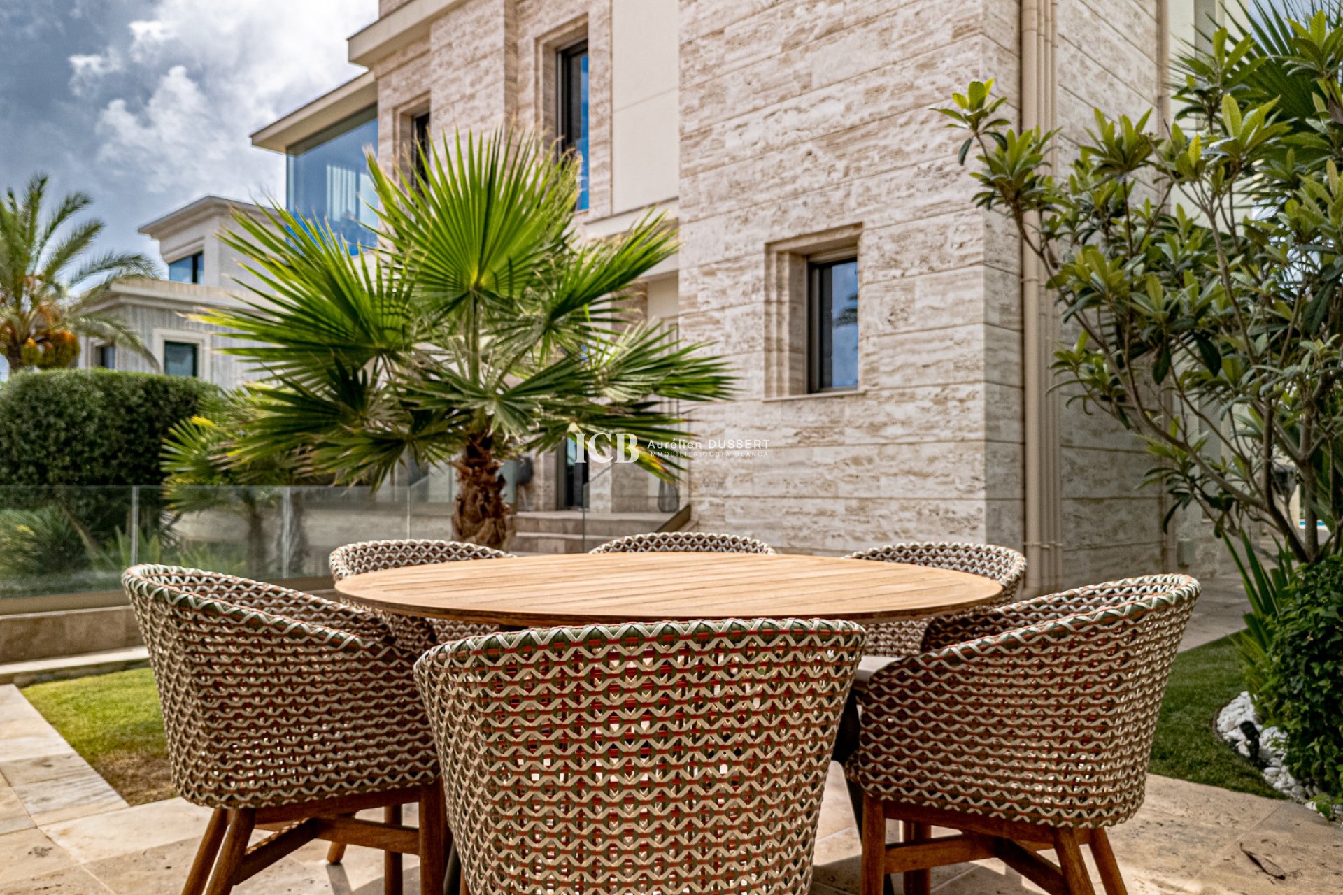 Resale - Villa -
Orihuela Costa - La Zenia