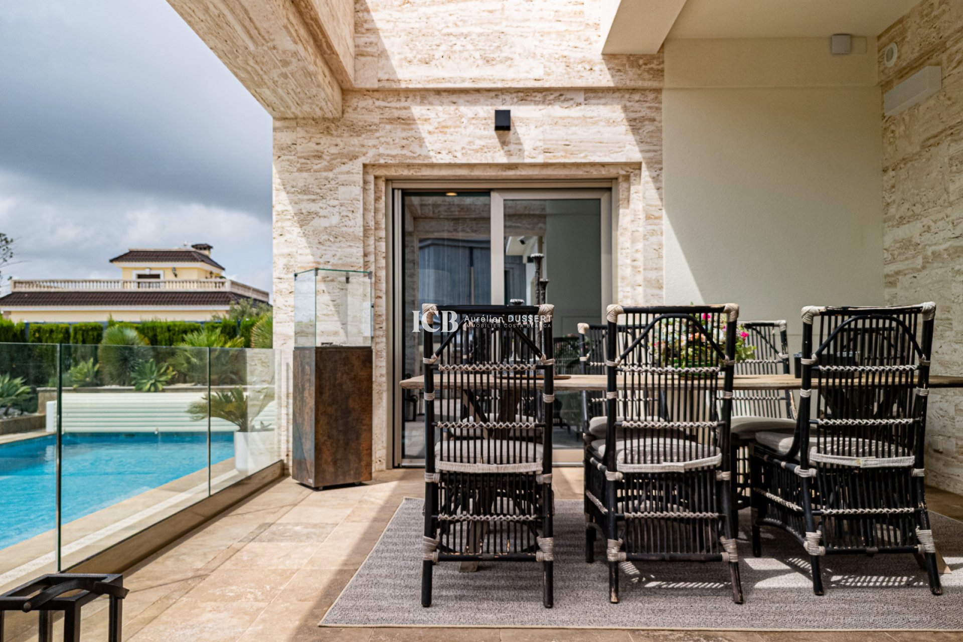 Resale - Villa -
Orihuela Costa - La Zenia