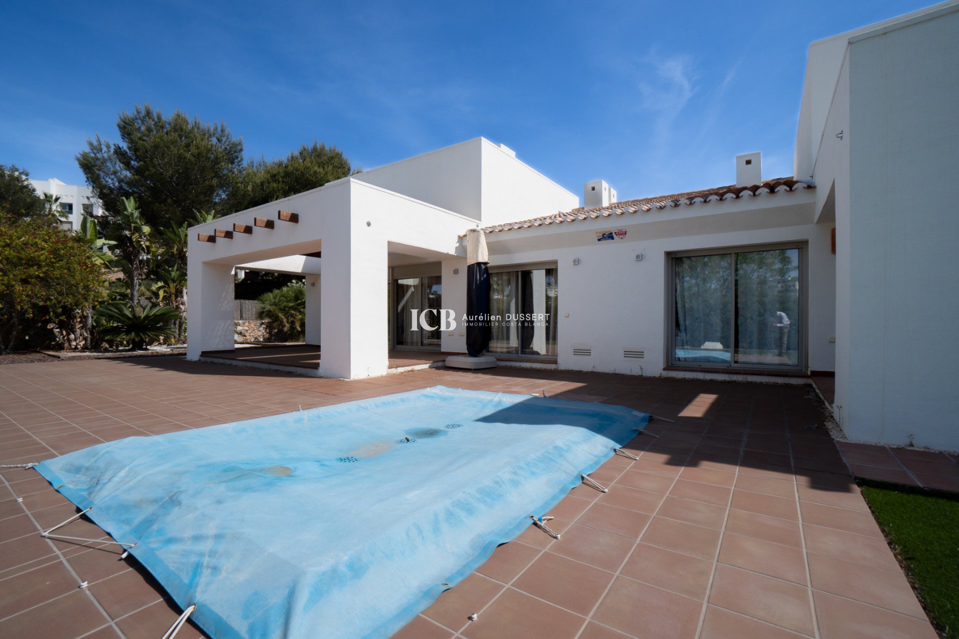 Resale - Villa -
Orihuela Costa - Las Colinas Golf