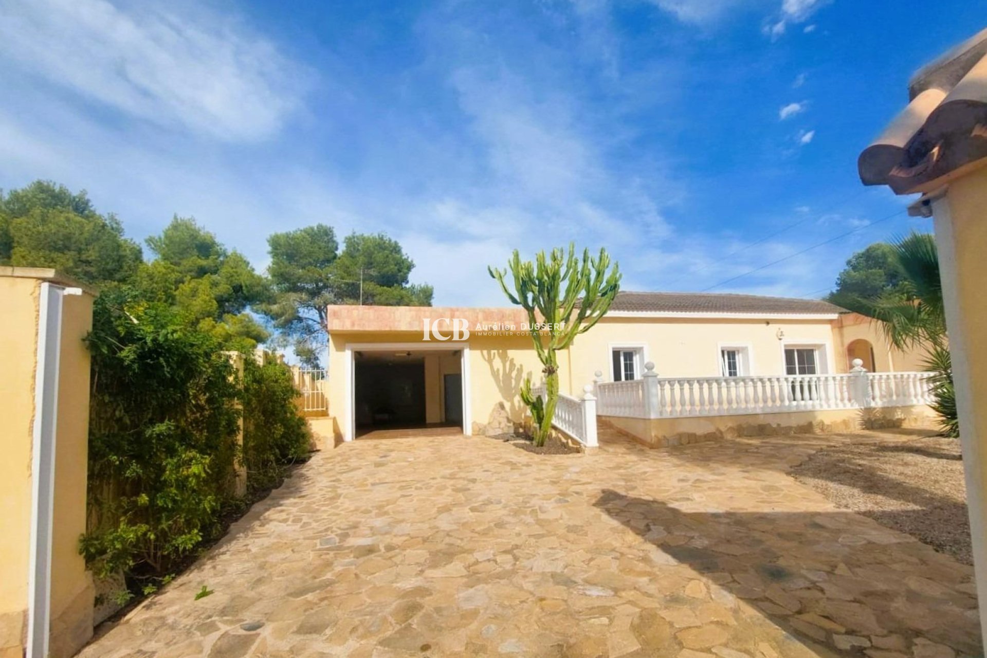 Resale - Villa -
Orihuela Costa - Las Filipinas