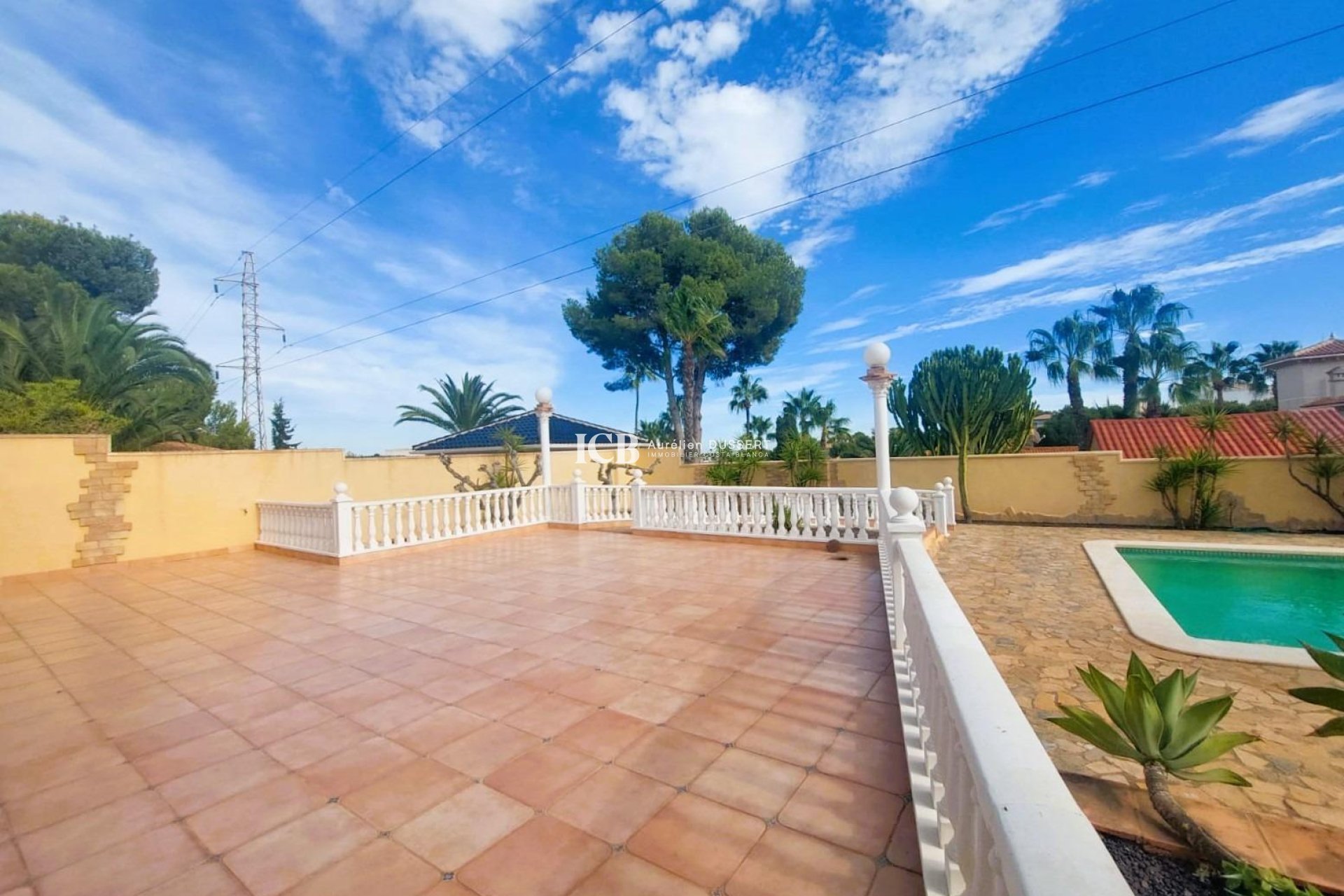 Resale - Villa -
Orihuela Costa - Las Filipinas