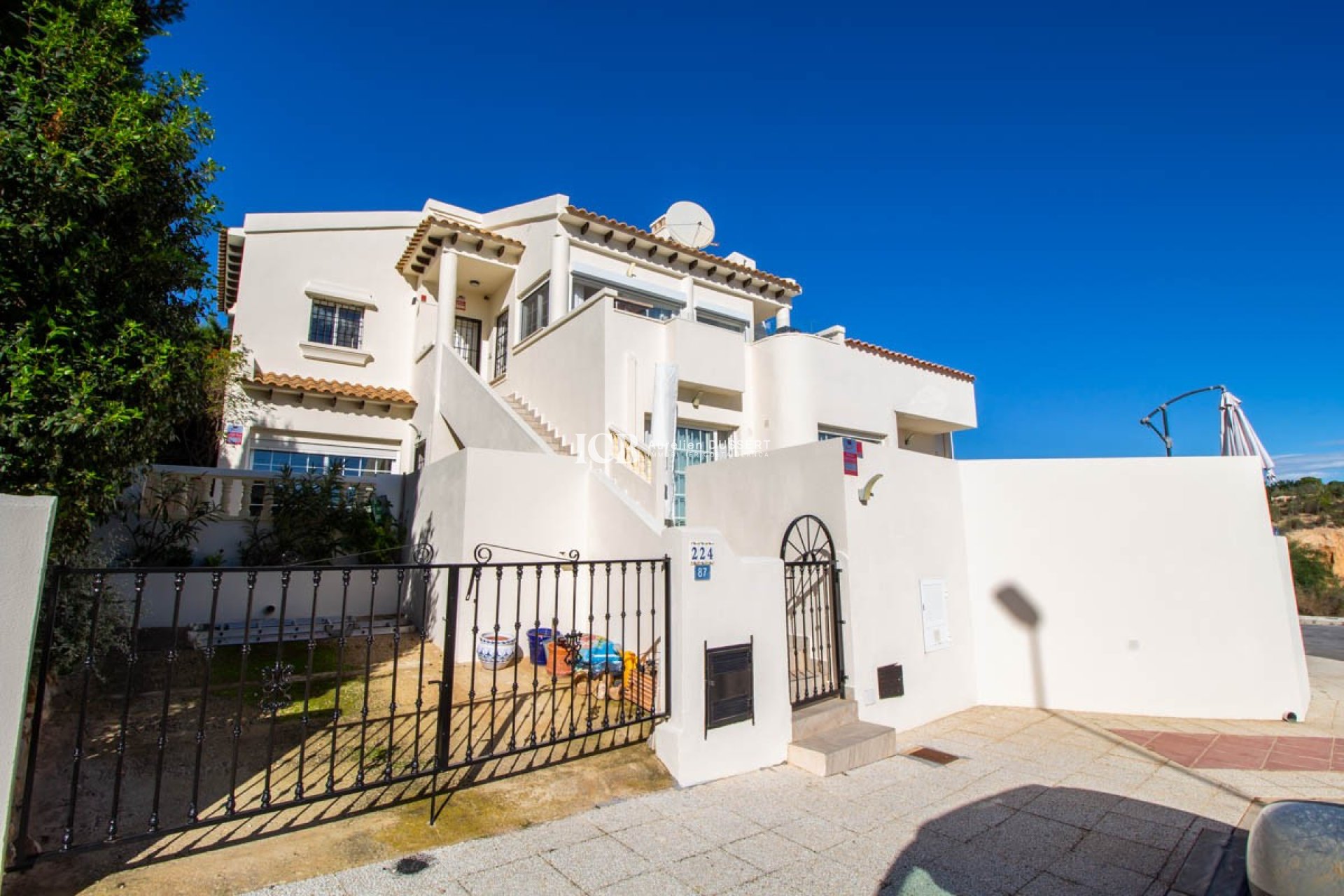 Resale - Villa -
Orihuela Costa - Las Ramblas Golf