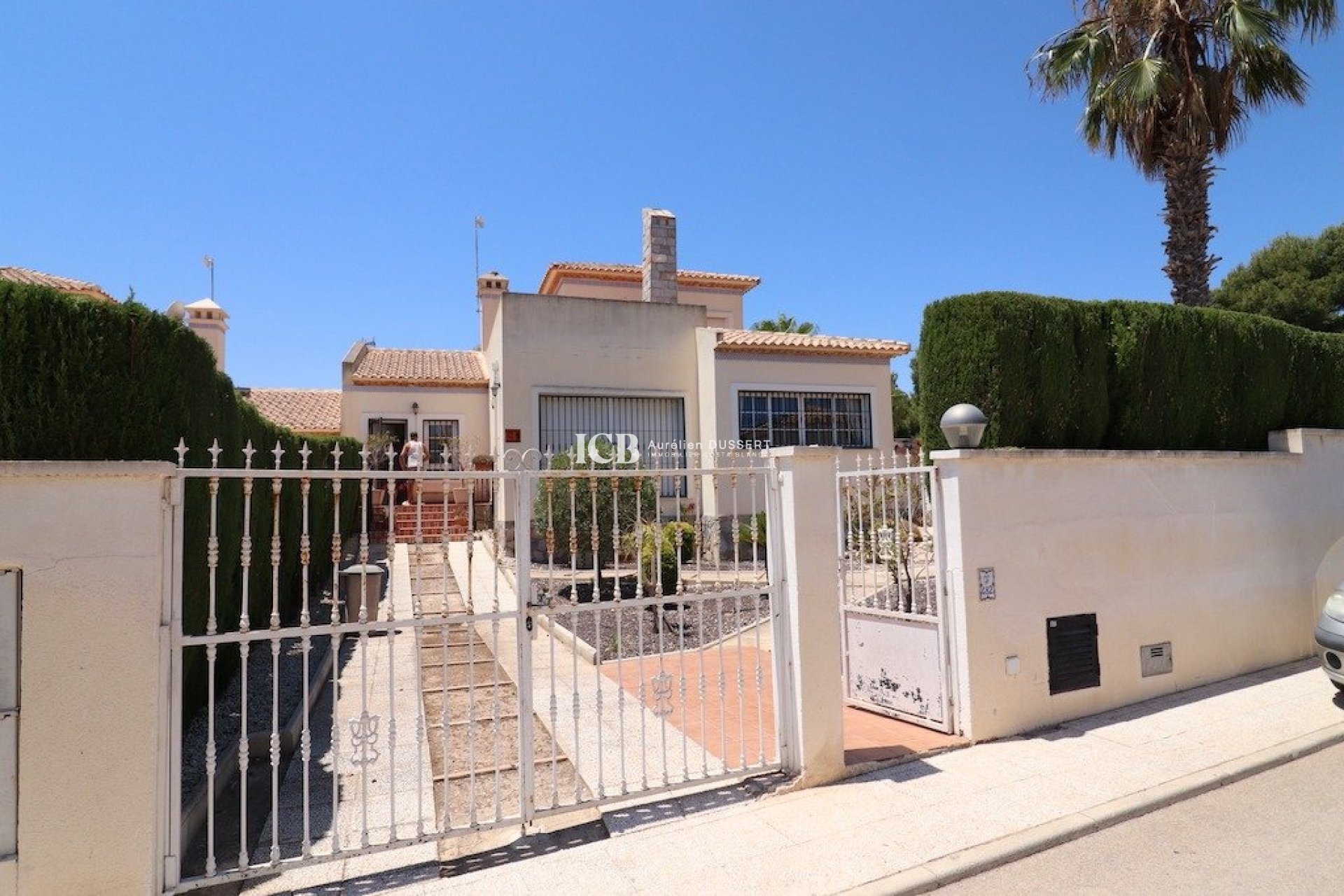 Resale - Villa -
Orihuela Costa - Las Ramblas Golf