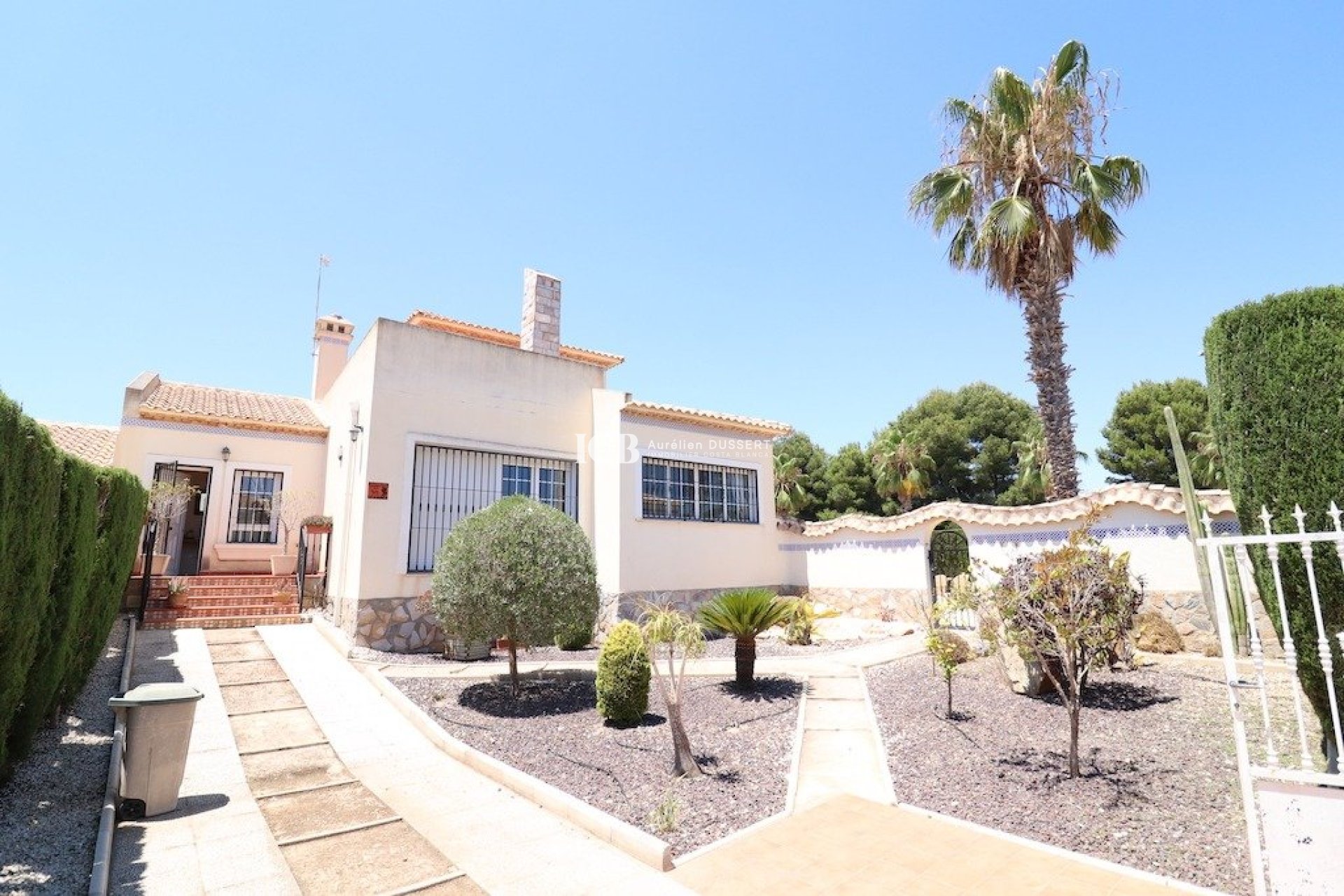 Resale - Villa -
Orihuela Costa - Las Ramblas Golf