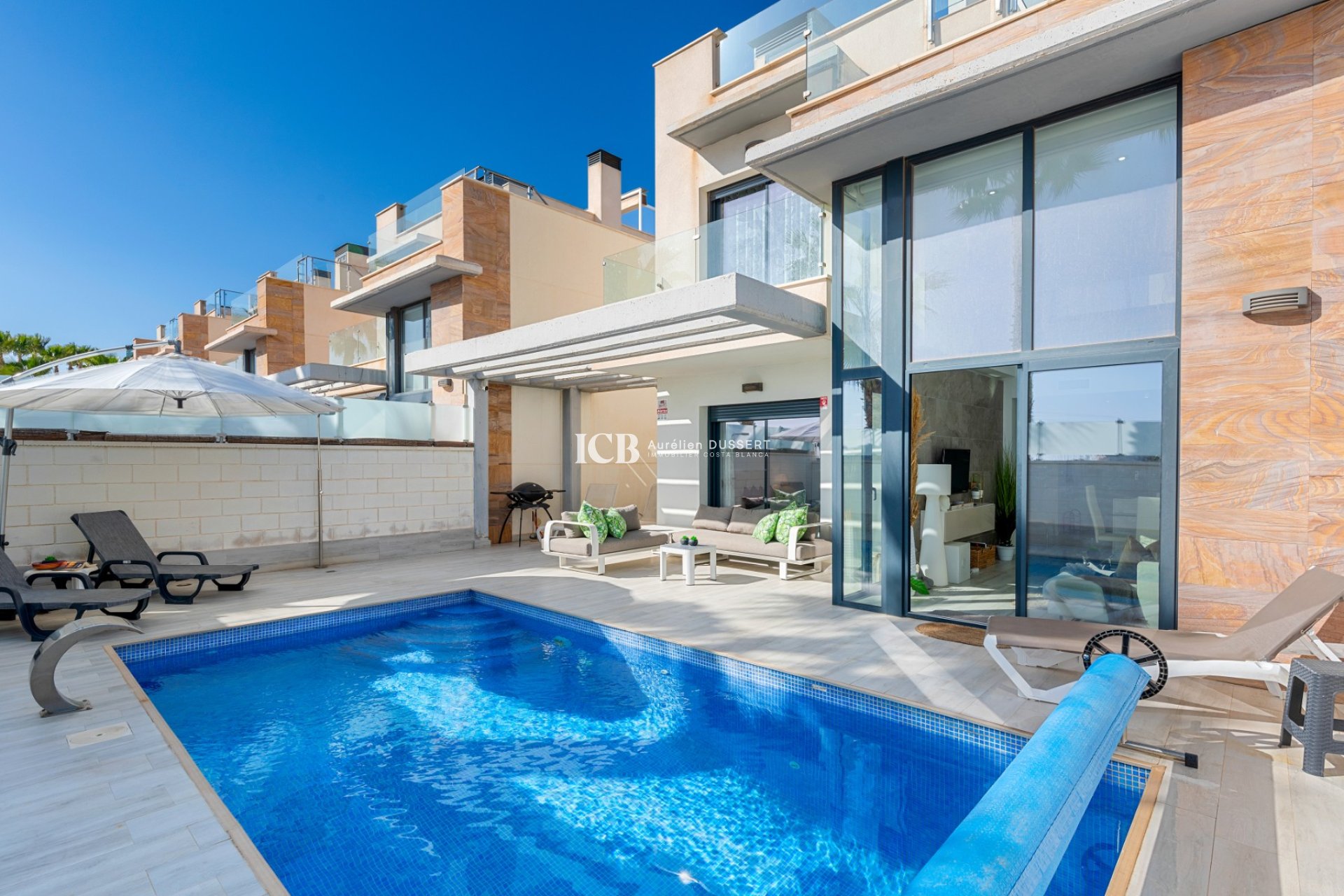 Resale - Villa -
Orihuela Costa - Lomas de Cabo Roig