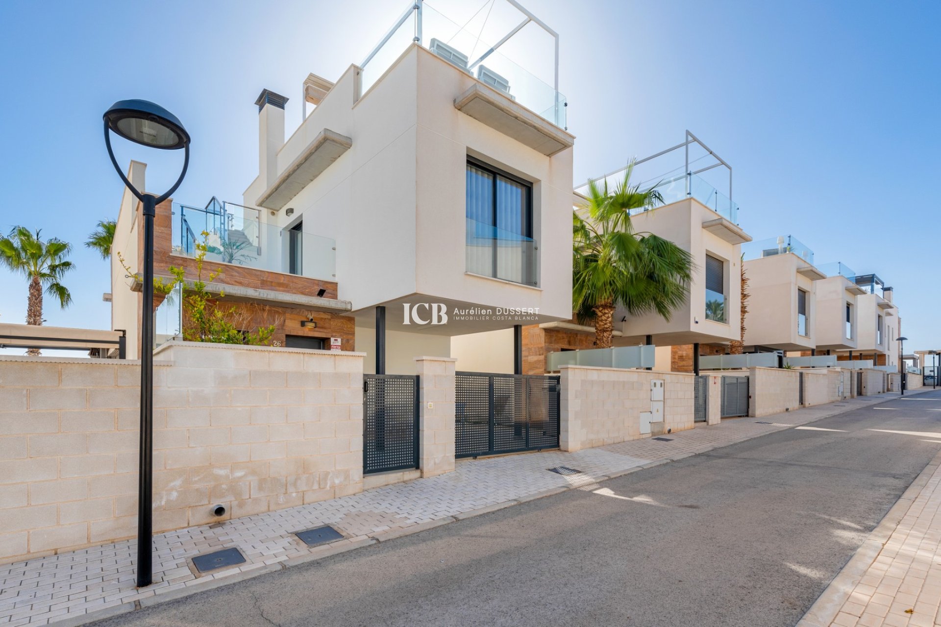 Resale - Villa -
Orihuela Costa - Lomas de Cabo Roig