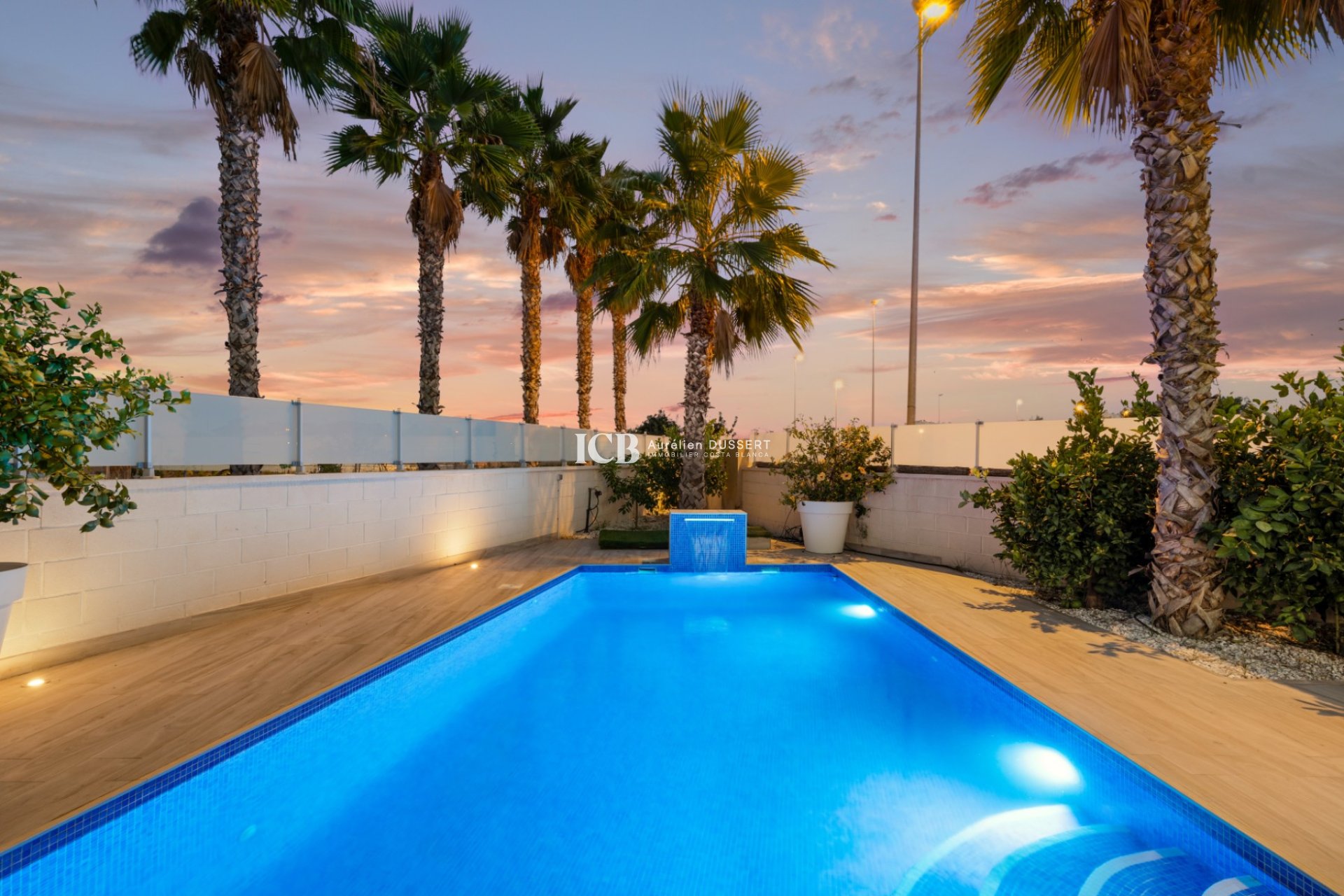 Resale - Villa -
Orihuela Costa - Lomas de Cabo Roig