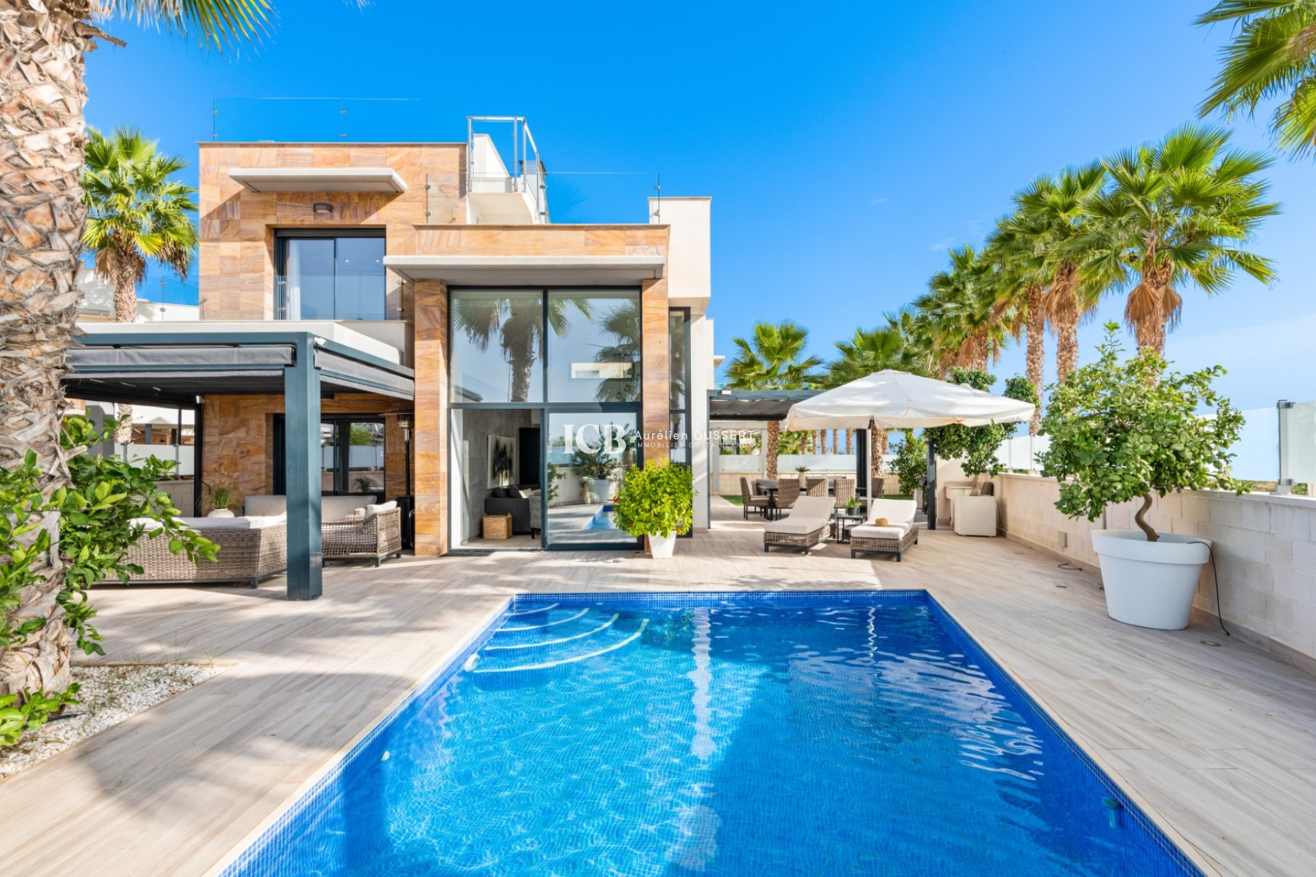 Resale - Villa -
Orihuela Costa - Lomas de Cabo Roig