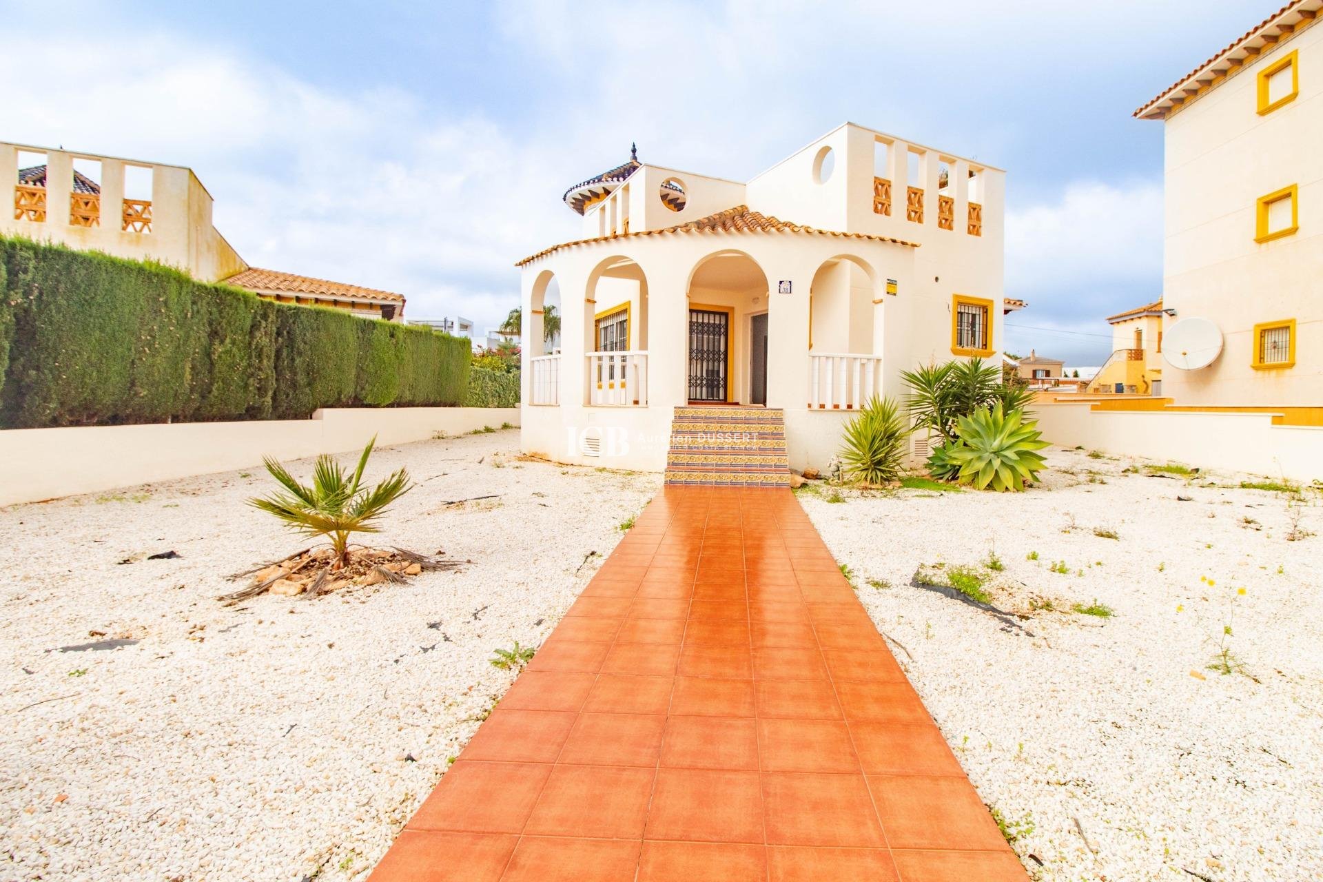 Resale - Villa -
Orihuela Costa - Lomas de Cabo Roig