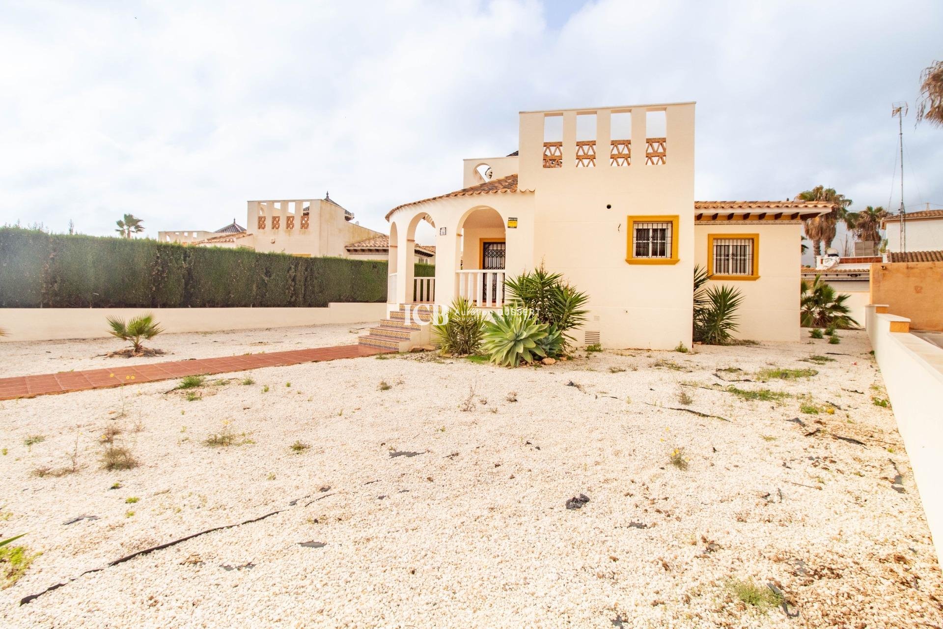 Resale - Villa -
Orihuela Costa - Lomas de Cabo Roig