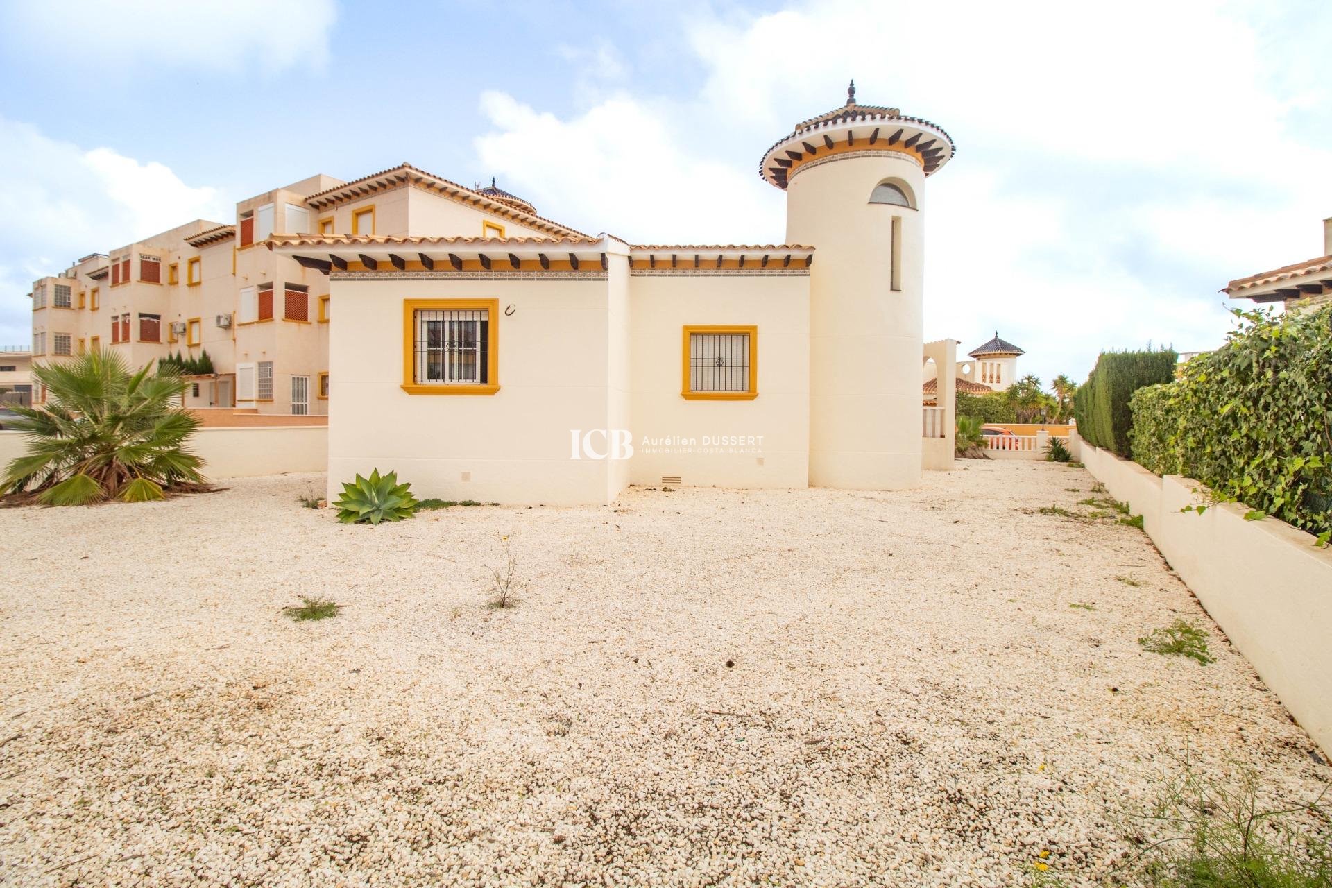 Resale - Villa -
Orihuela Costa - Lomas de Cabo Roig