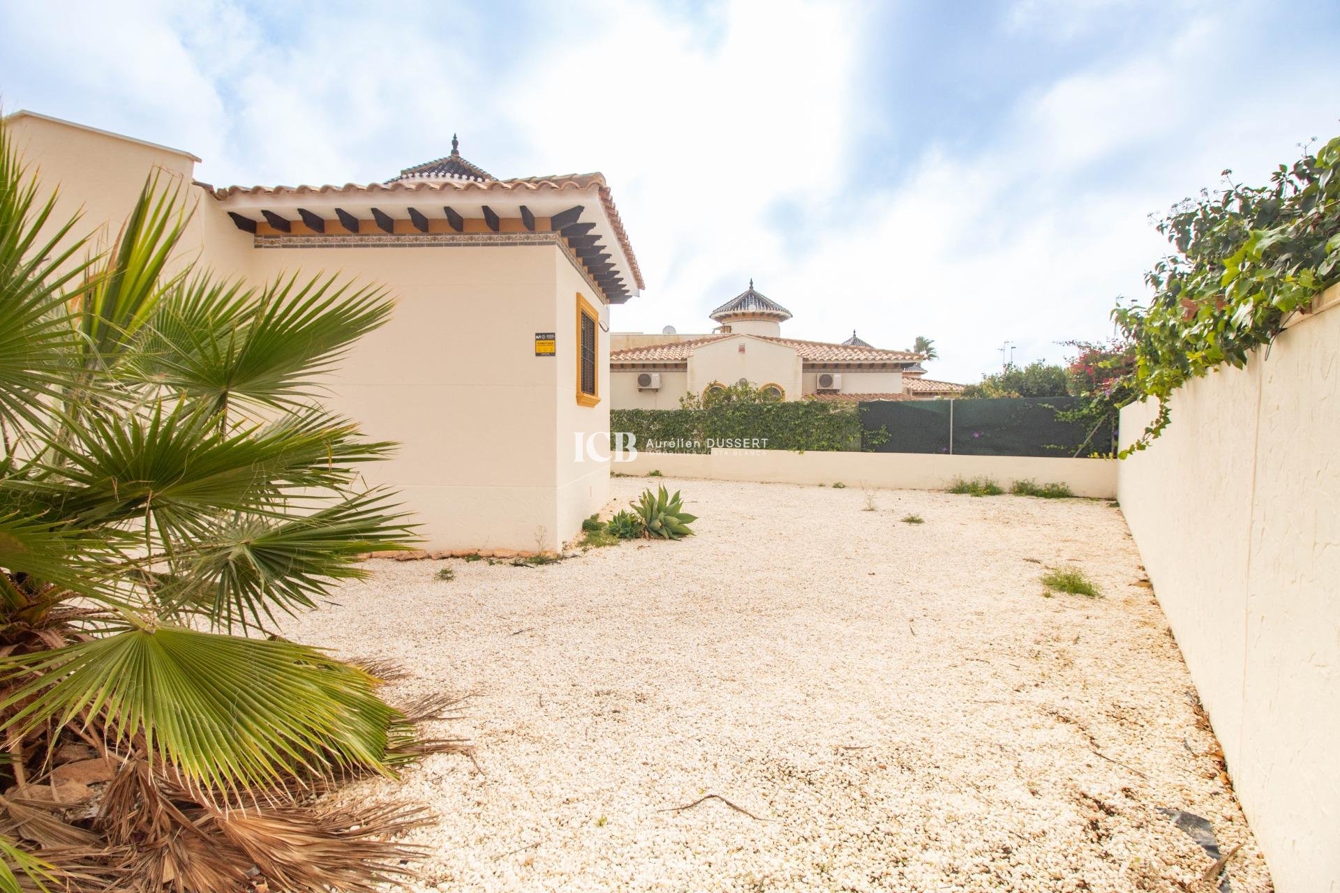 Resale - Villa -
Orihuela Costa - Lomas de Cabo Roig