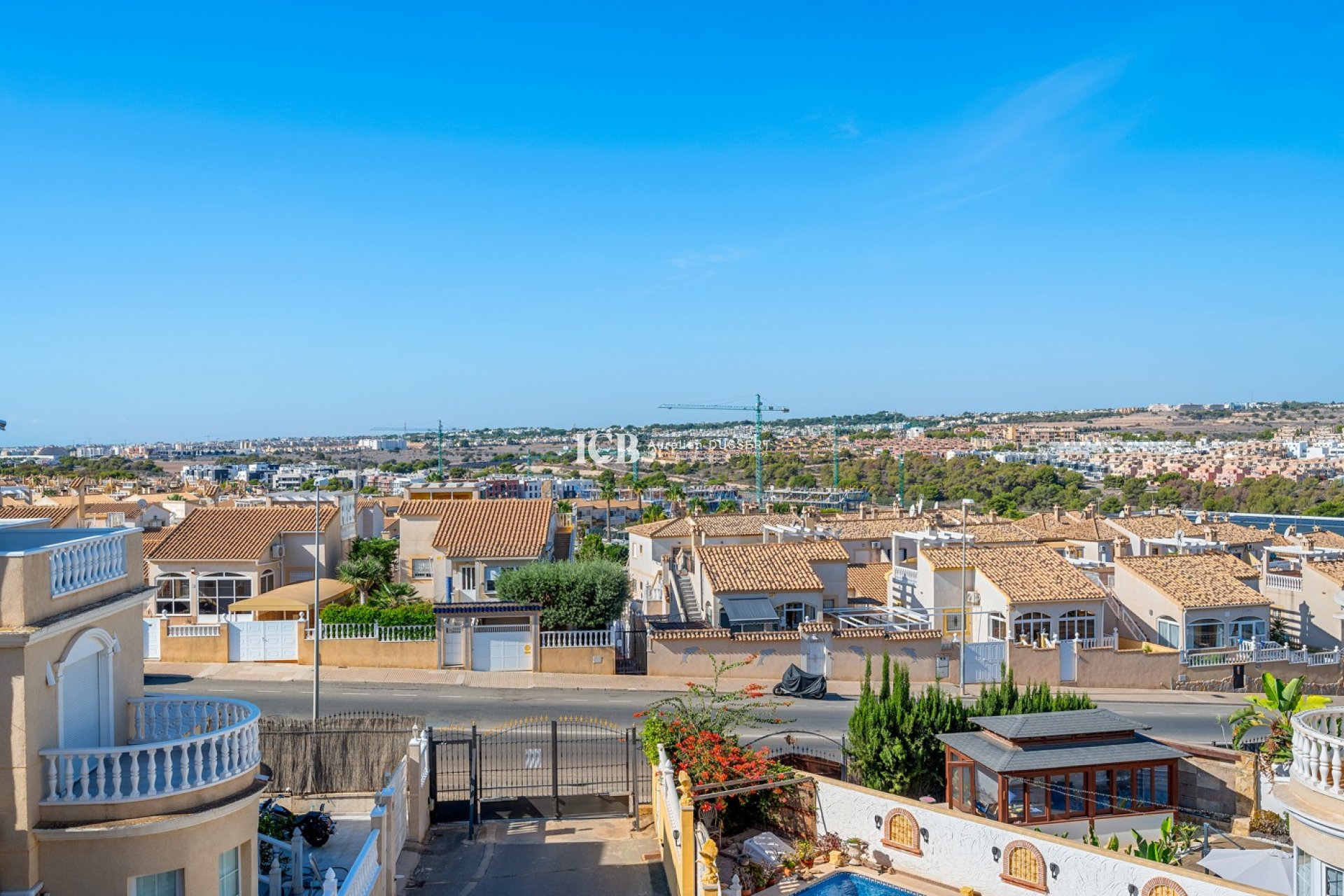 Resale - Villa -
Orihuela Costa - Los Balcones - Los Altos del Edén