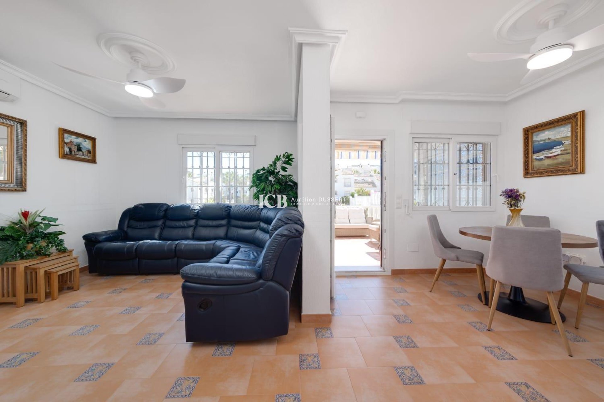 Resale - Villa -
Orihuela Costa - Los Dolses