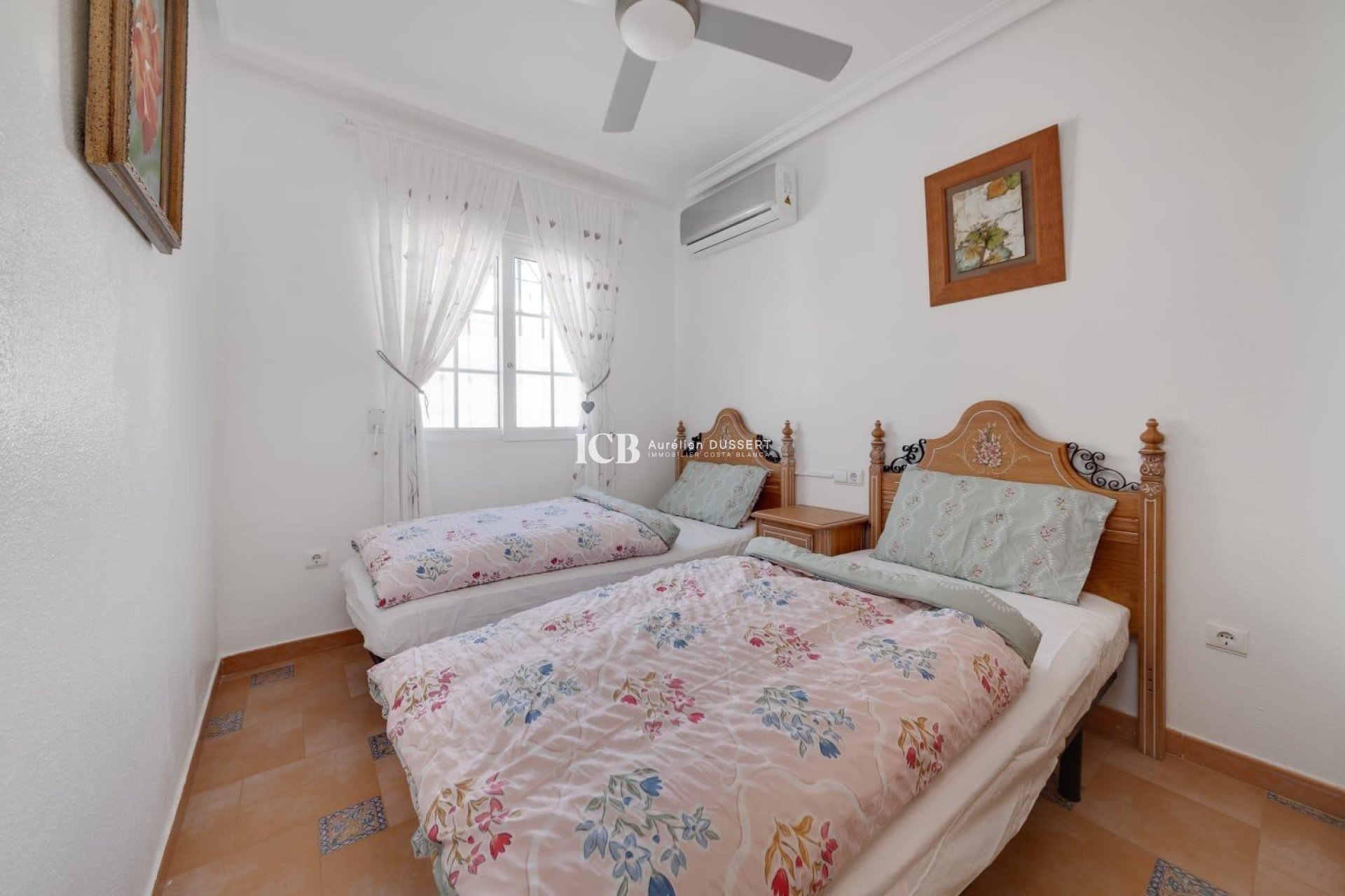 Resale - Villa -
Orihuela Costa - Los Dolses