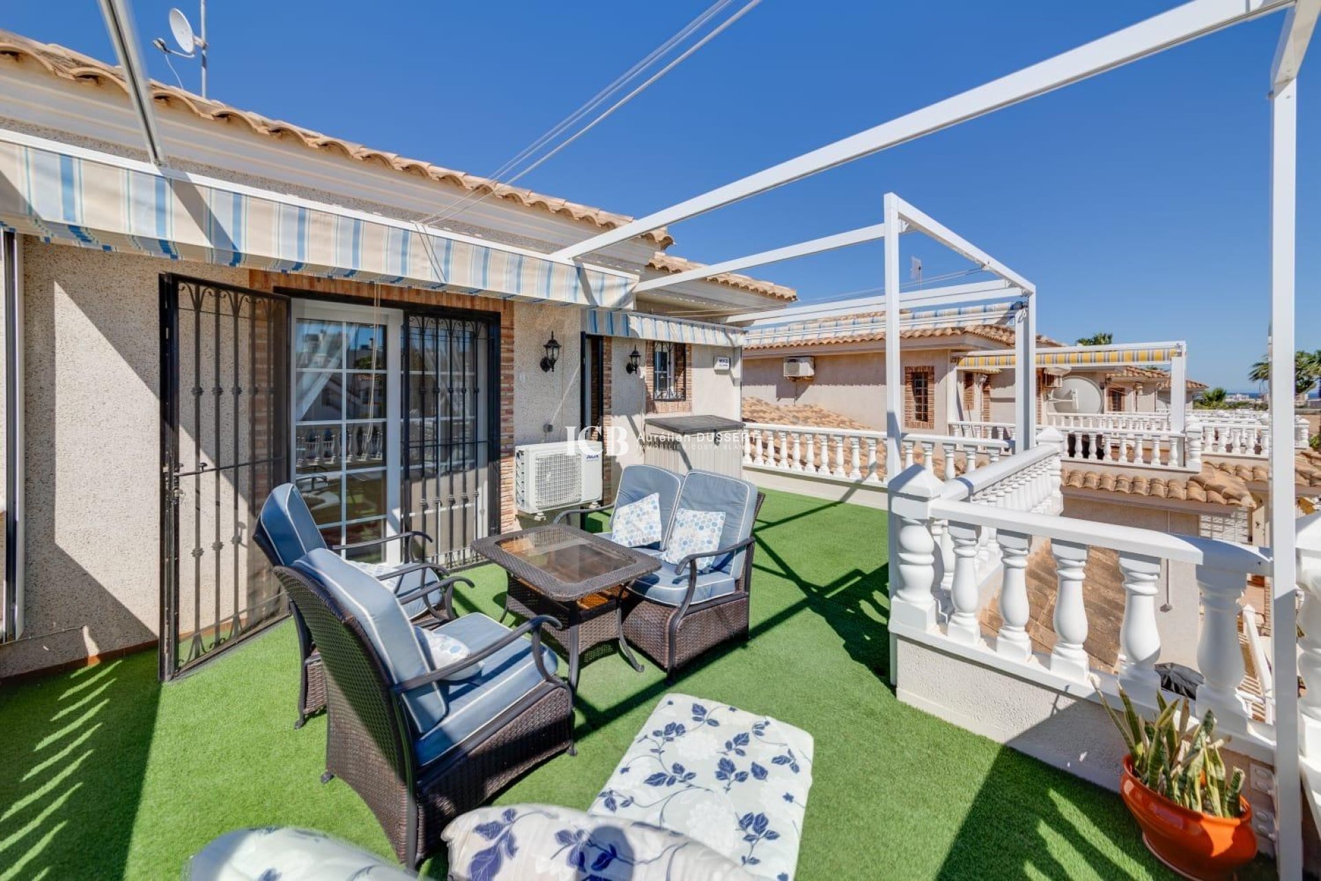 Resale - Villa -
Orihuela Costa - Los Dolses