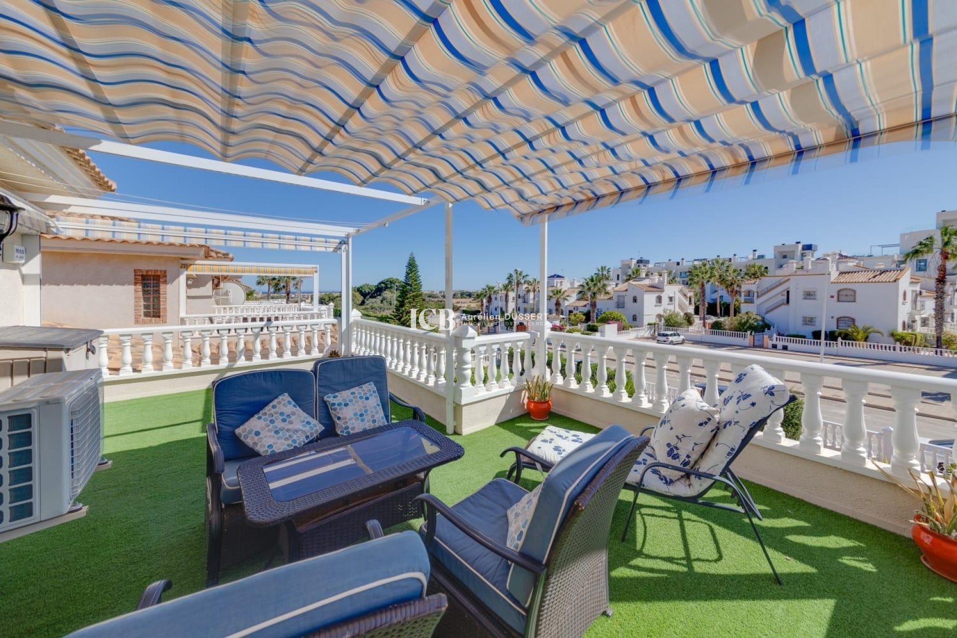 Resale - Villa -
Orihuela Costa - Los Dolses