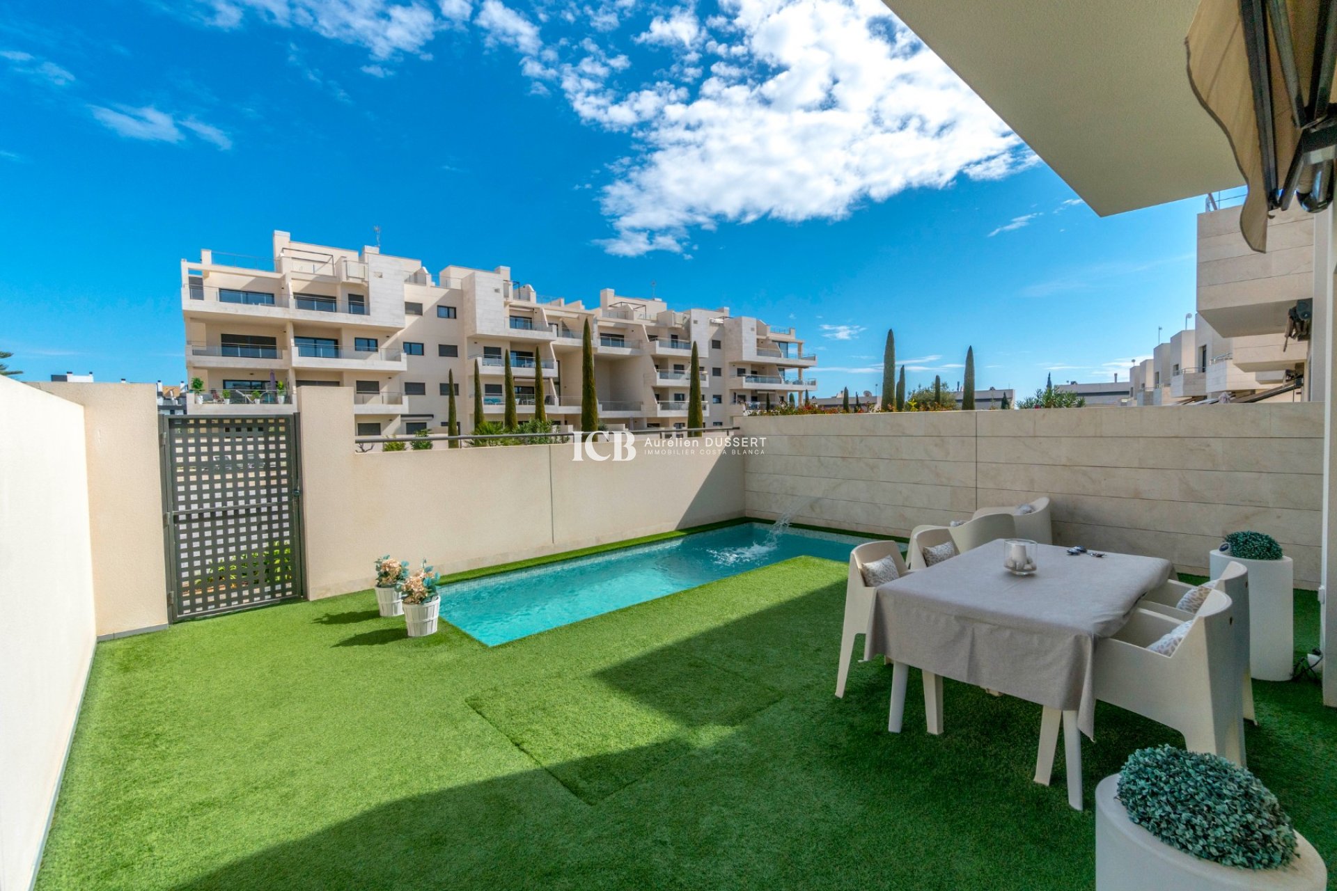 Resale - Villa -
Orihuela Costa - Los Dolses