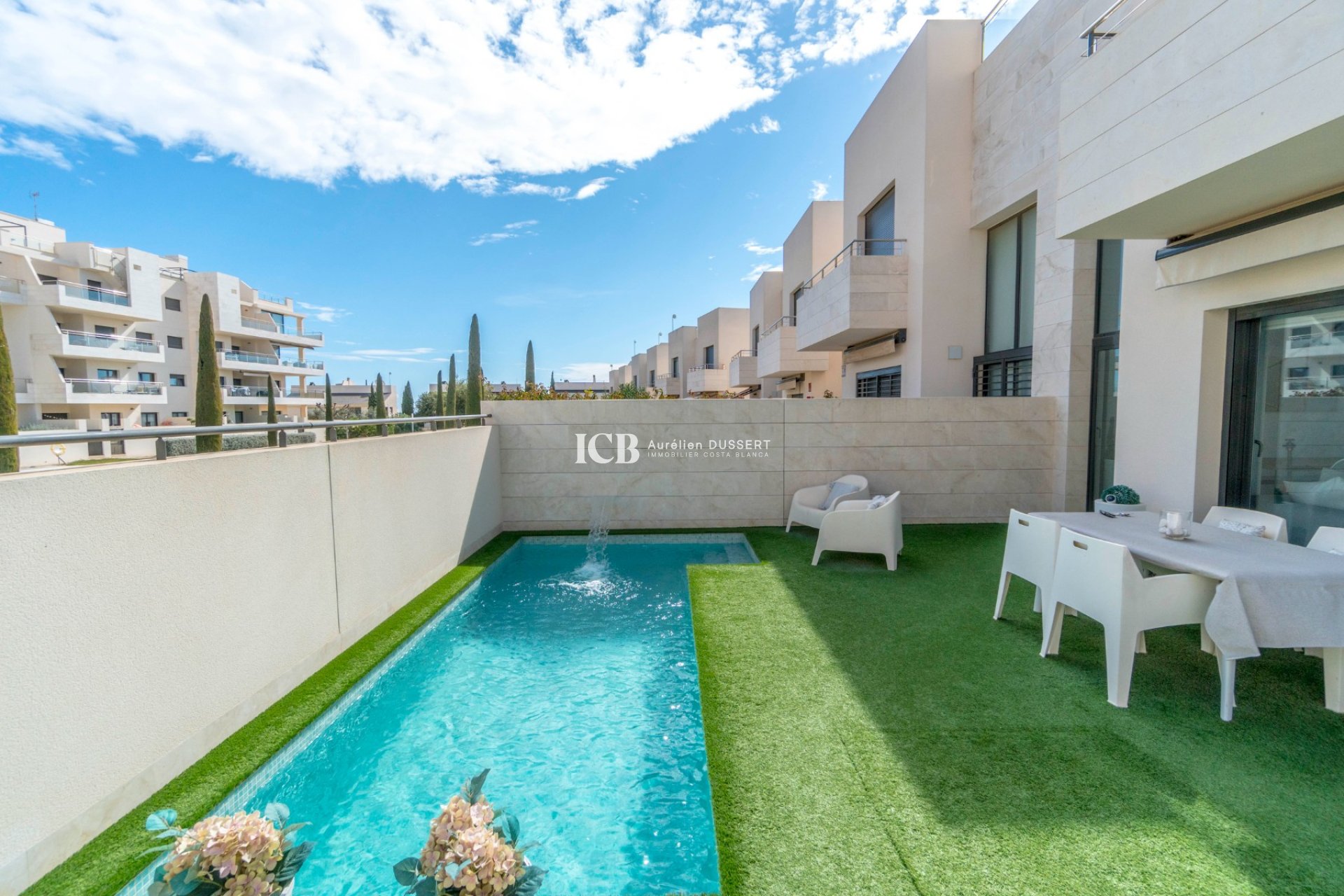 Resale - Villa -
Orihuela Costa - Los Dolses