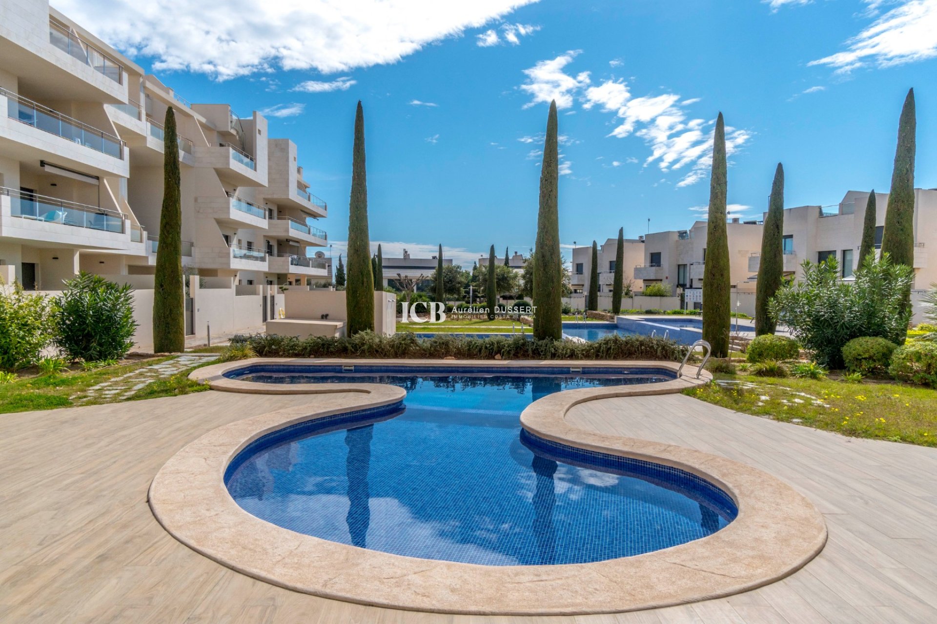 Resale - Villa -
Orihuela Costa - Los Dolses